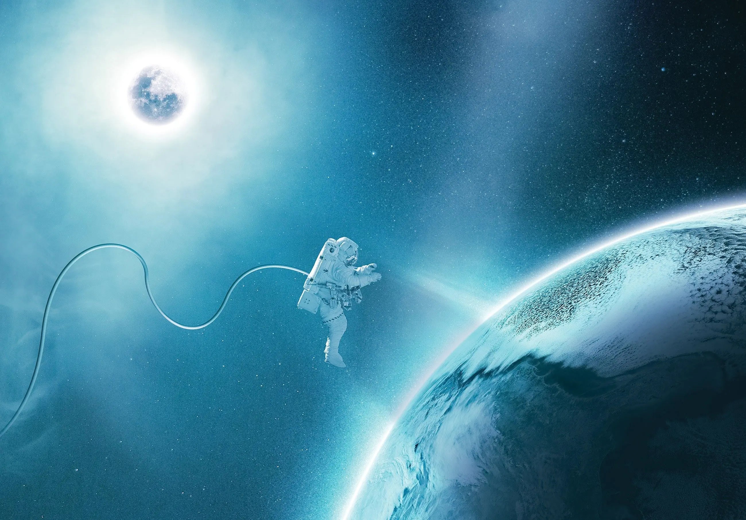 Billede 9 af Fototapet - Astronaut i rummet med udsigt til planeten og solen