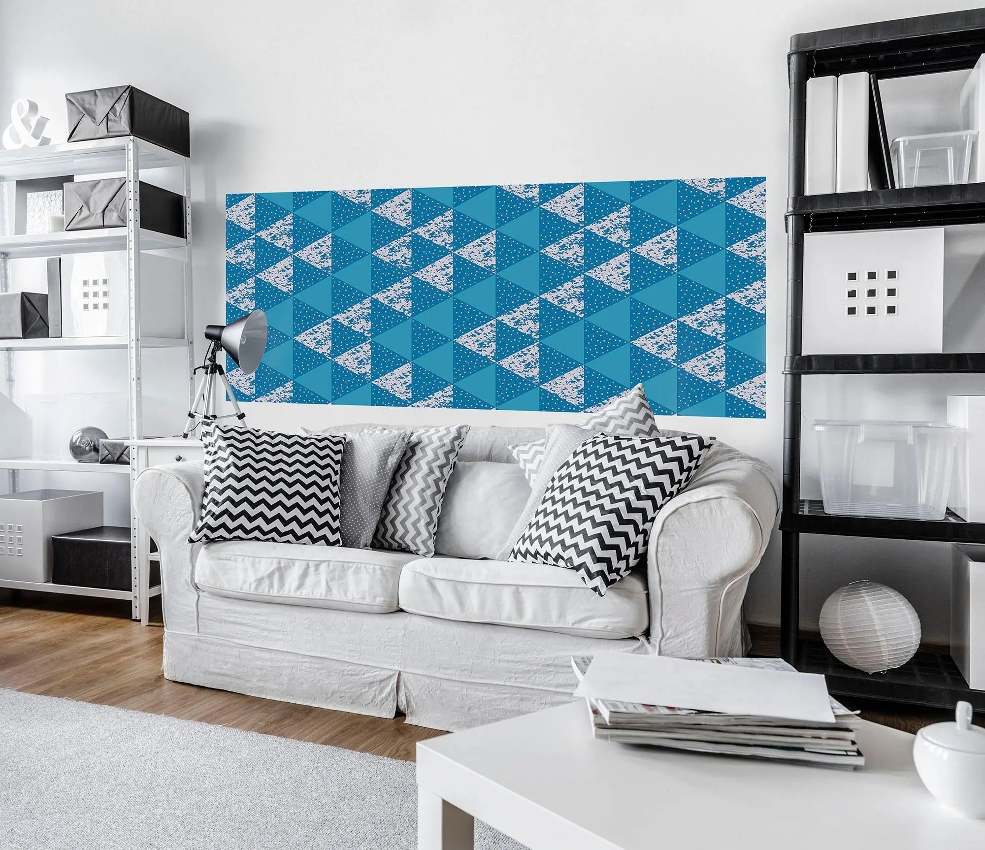 Billede 2 af Fototapet - Blå trekantet geometrisk mønster med hvid prikstruktur