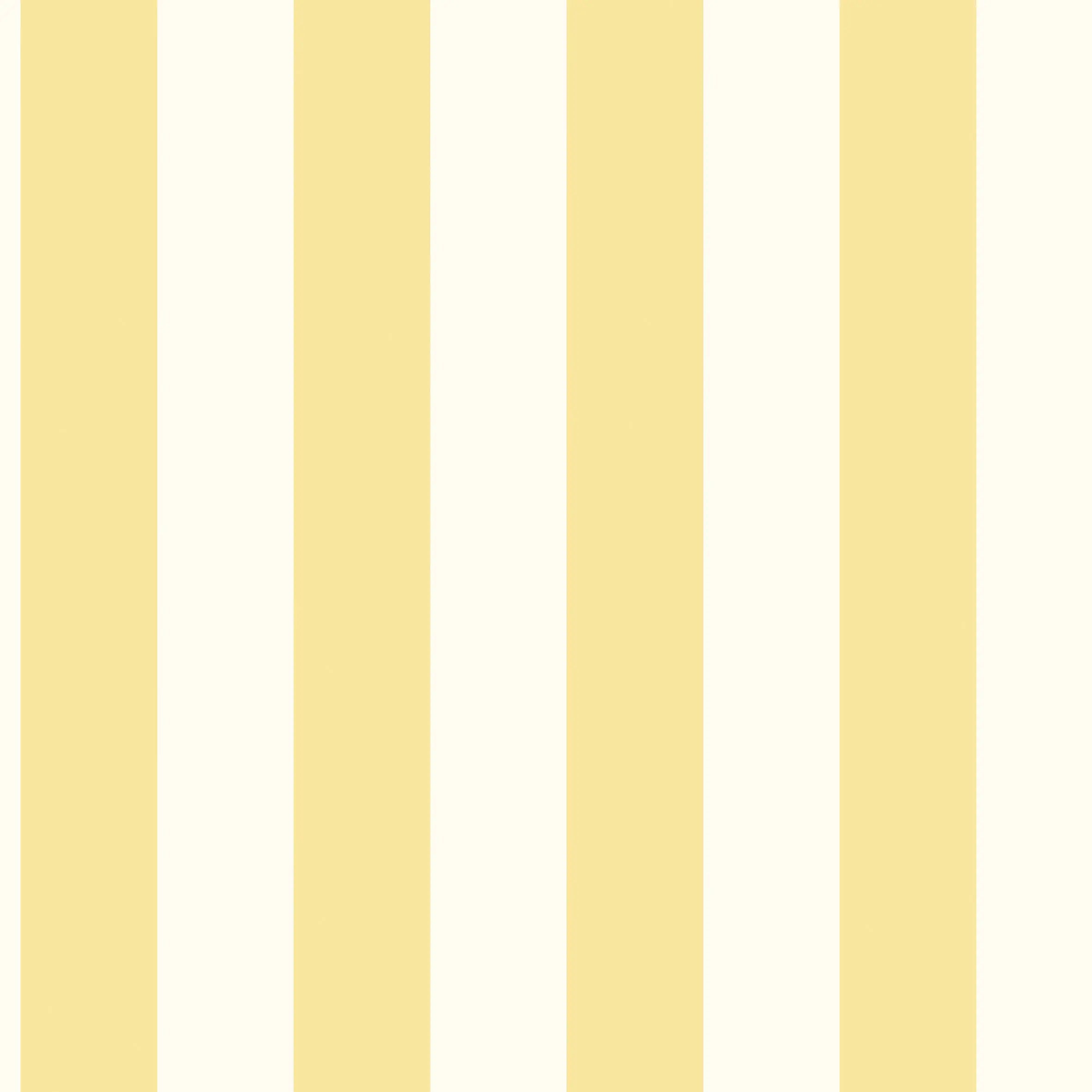 Nærbillede af Broad Stripes - Sunshine tapet med brede gule og hvide lodrette striber fra Nicetapet.dk.