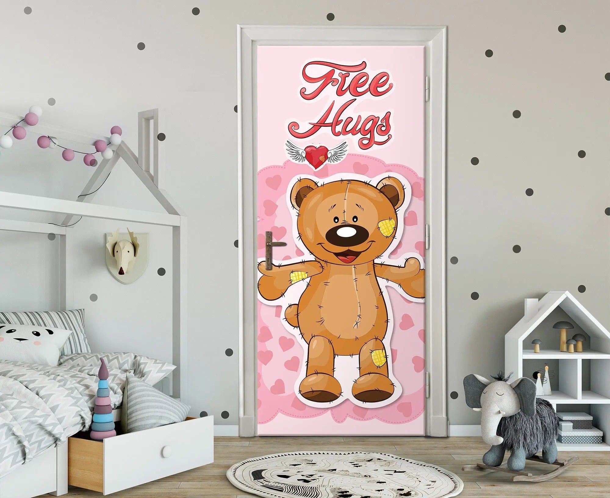 Billede 10 af Fototapet - Brun bamse med lapper og teksten Free Hugs