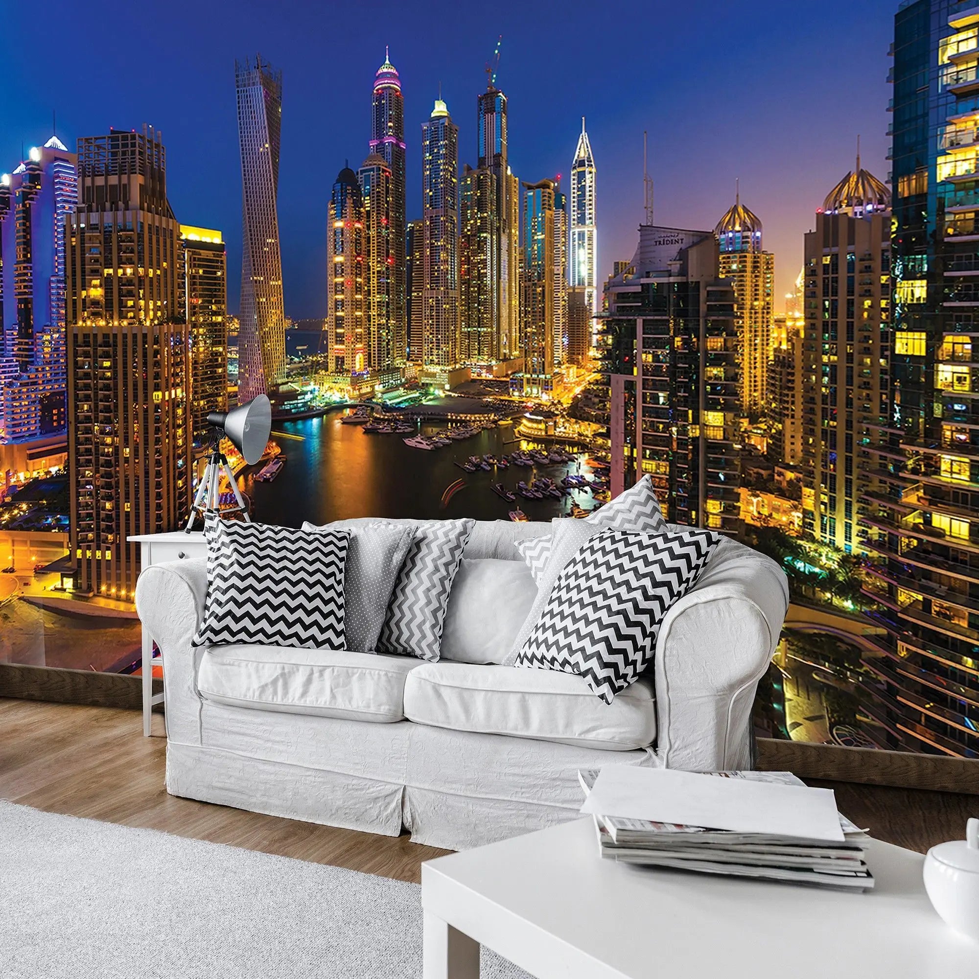 Billede 4 af Fototapet - Dubai Marina om natten med oplyste skyskrabere