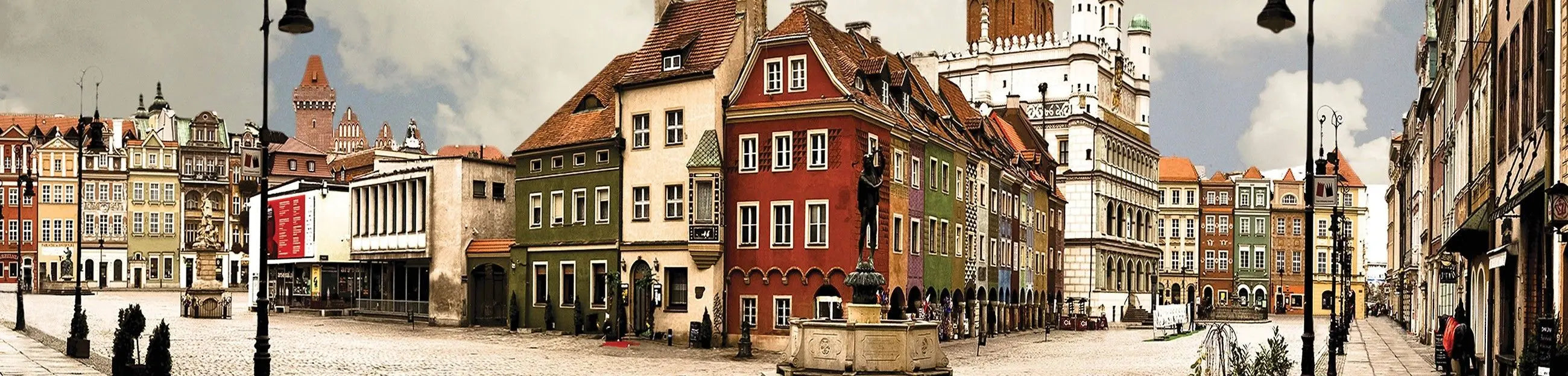 Billede 16 af Fototapet - Farverig torveplads med historiske bygninger i Poznań, Polen