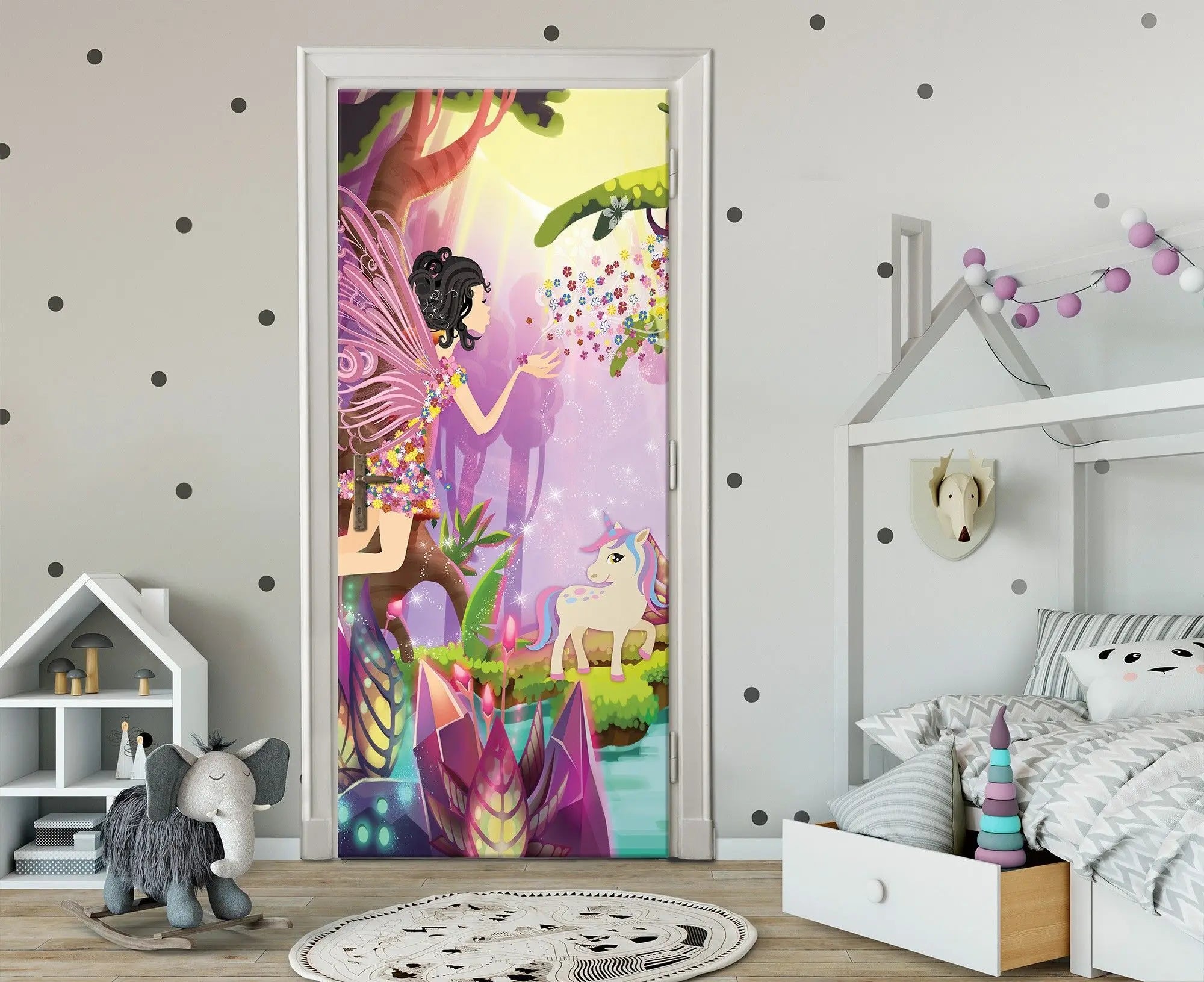 Billede 11 af Fototapet - Fe i farverig skov med enhjørninger og krystaller