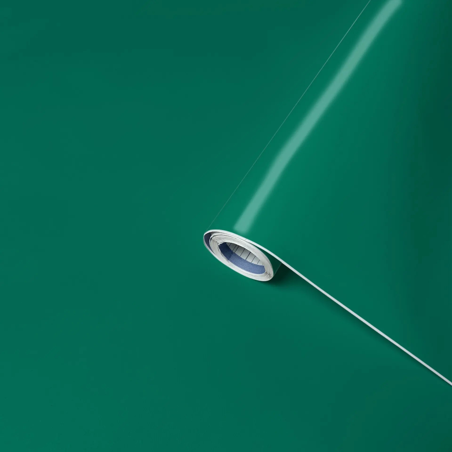 Folio Pro Lush Green, selvklæbende klæbefolie i kategorien Ensfarvet, 45x200cm fra Nicetapet.dk.