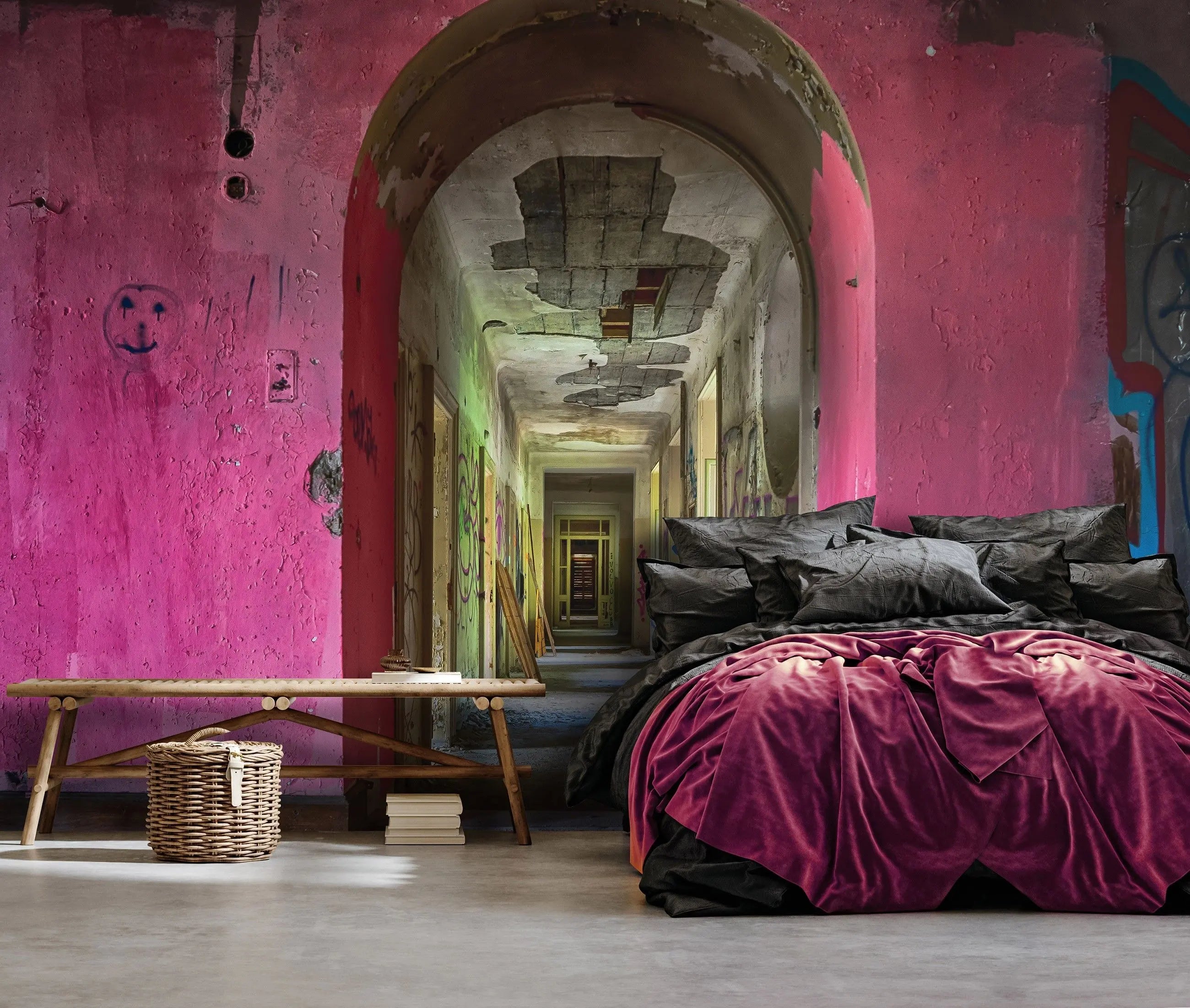 Billede 3 af Fototapet - Forladt korridor med buet loft og pink vægge