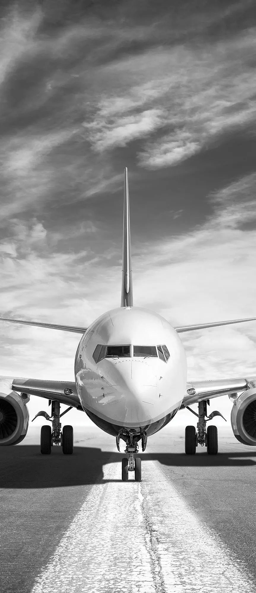 Billede 11 af Fototapet - Front af passagerfly på landingsbane i sort-hvid