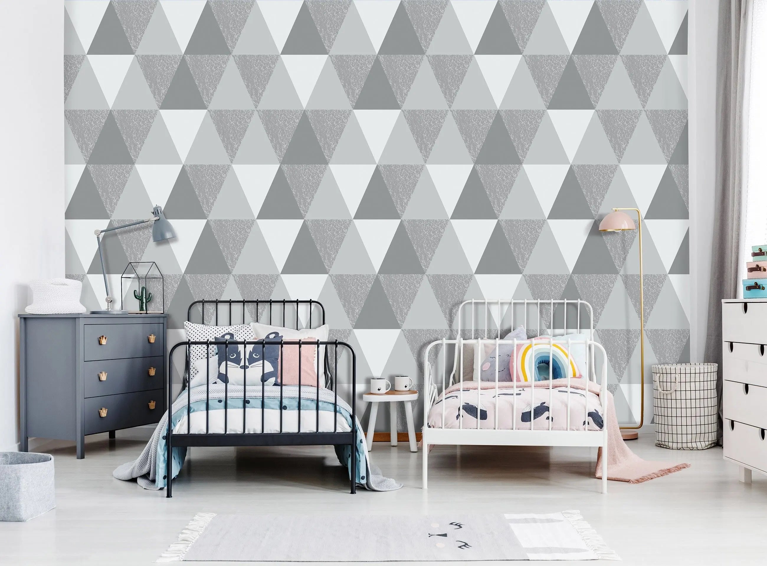 Billede 14 af Fototapet - Gråt geometrisk mønster med trekanter