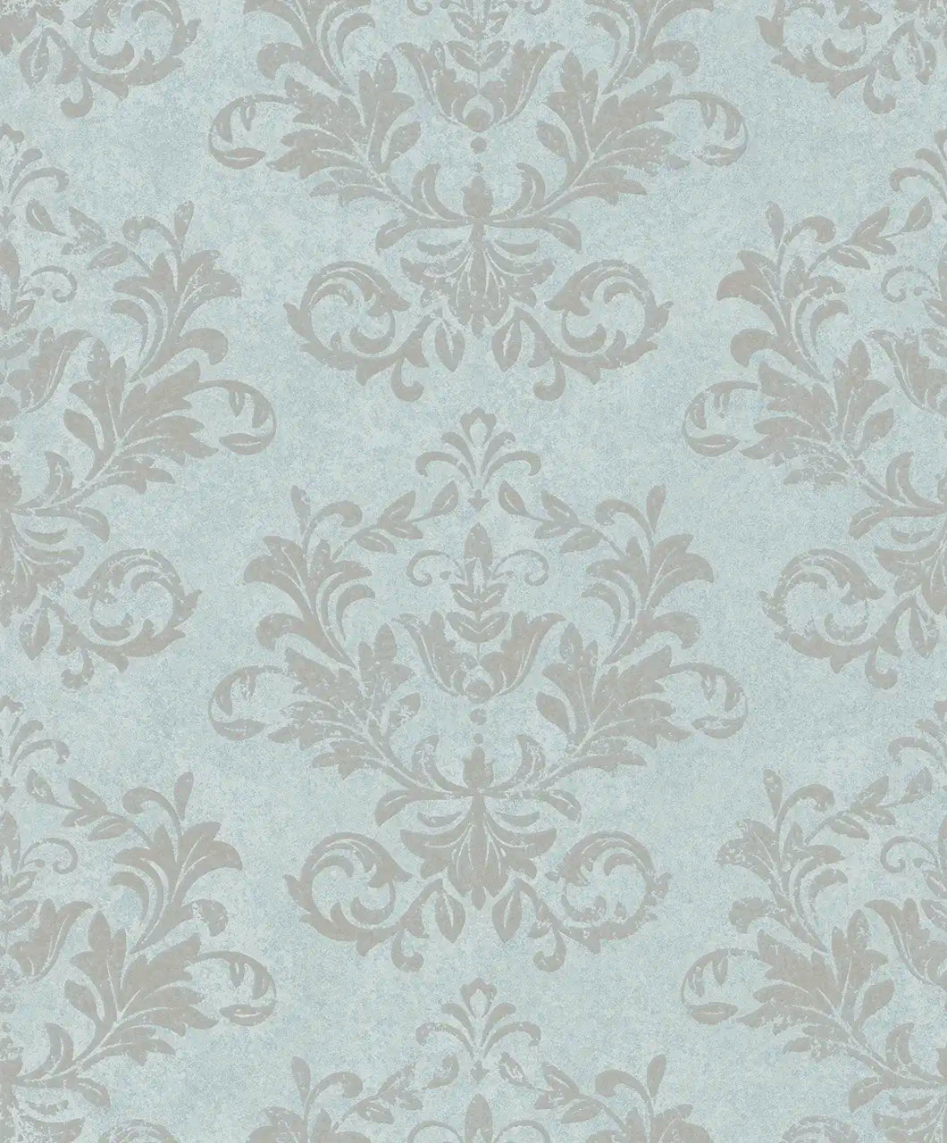 Billede af tapet med et klassisk mønster i pastelgrå fra Habitat Whisper - Mist, der viser et elegant, botanisk design.