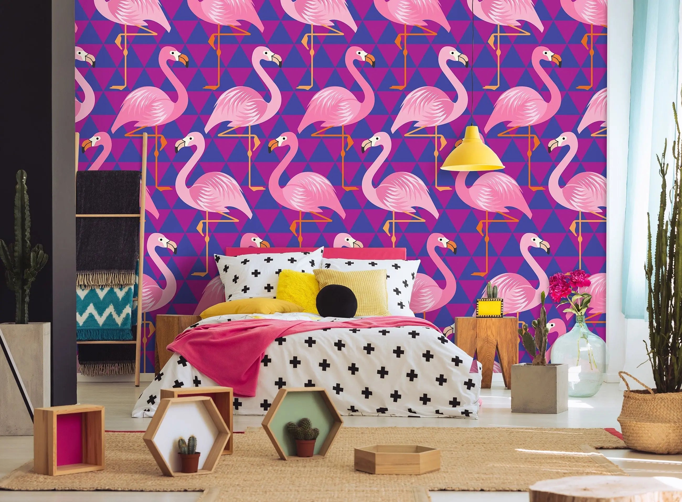 Billede 5 af Fototapet - Lyserøde flamingoer på lilla geometrisk mønster