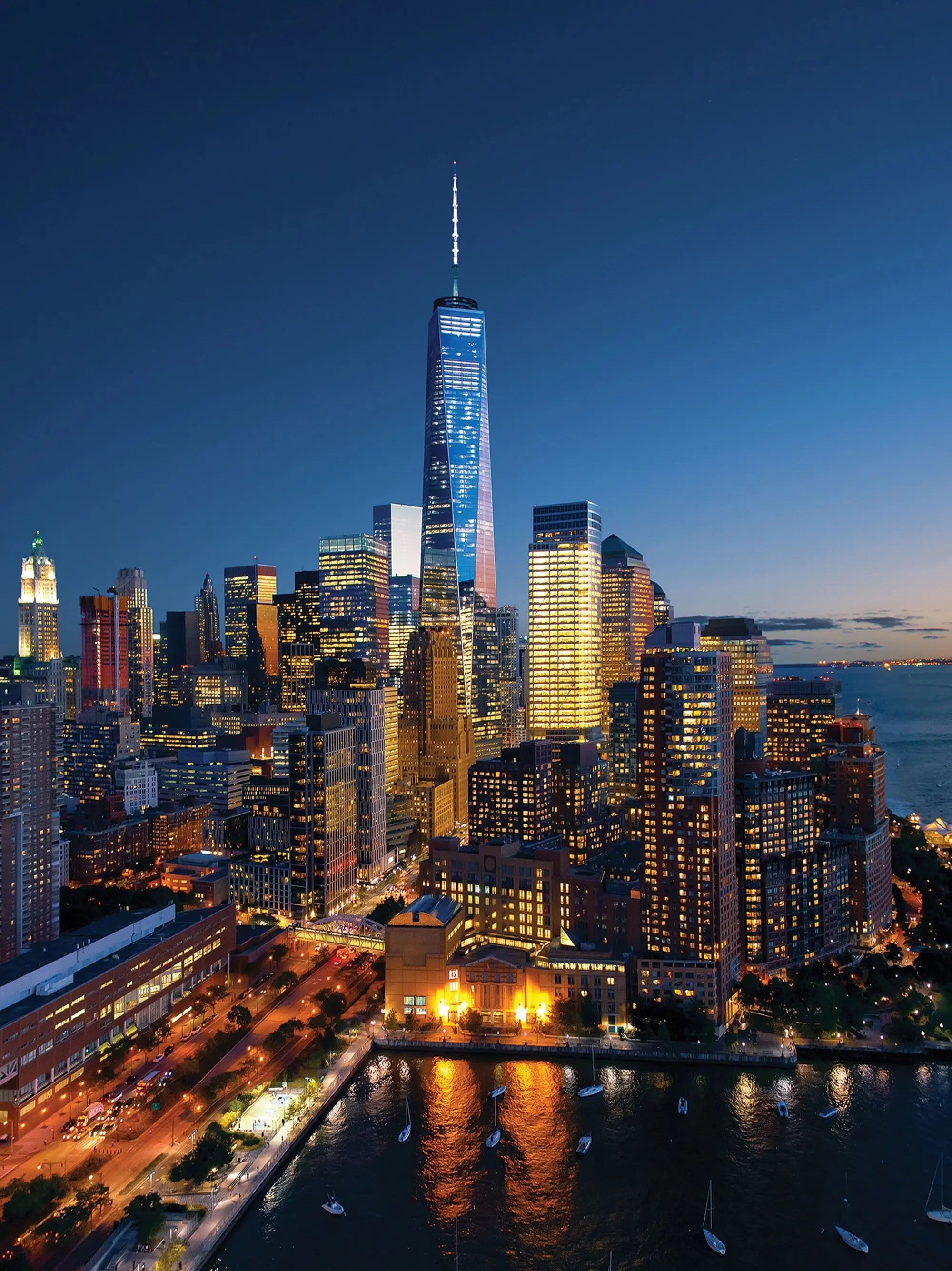 Billede 14 af Fototapet - New York City skyline ved nat med lys fra skyskrabere