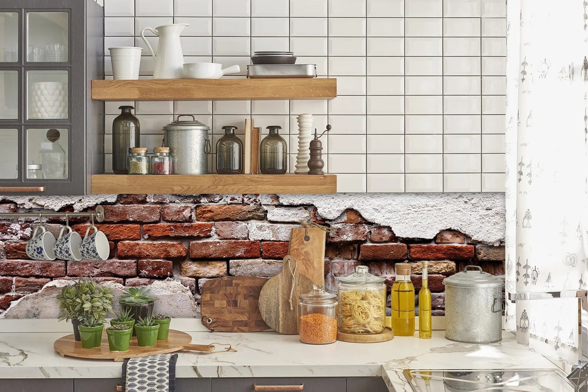 Billede 7 af Fototapet - Rød murstensmur med afskallet hvid puds