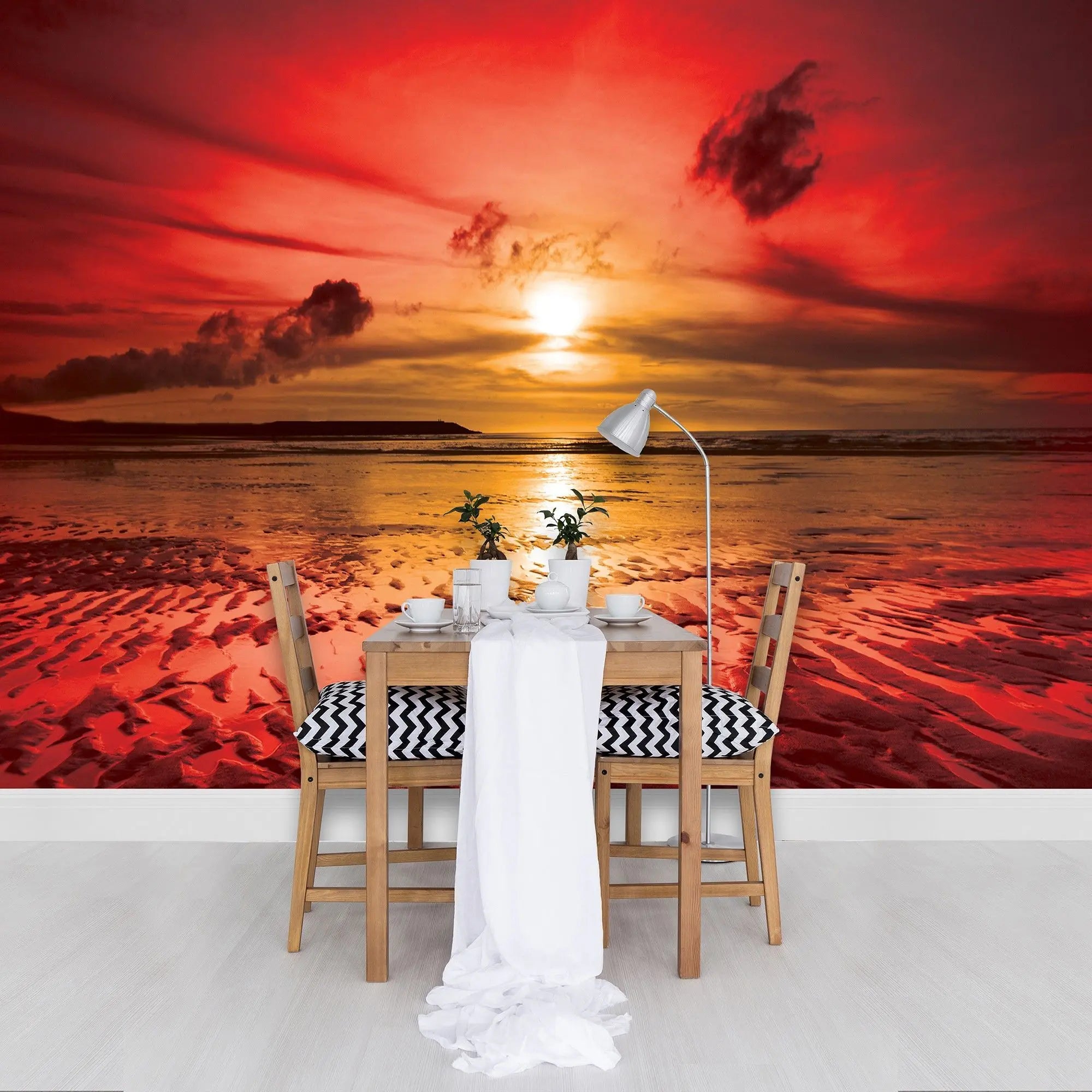 Billede 4 af Fototapet - Rød solnedgang over strand med vandpytter