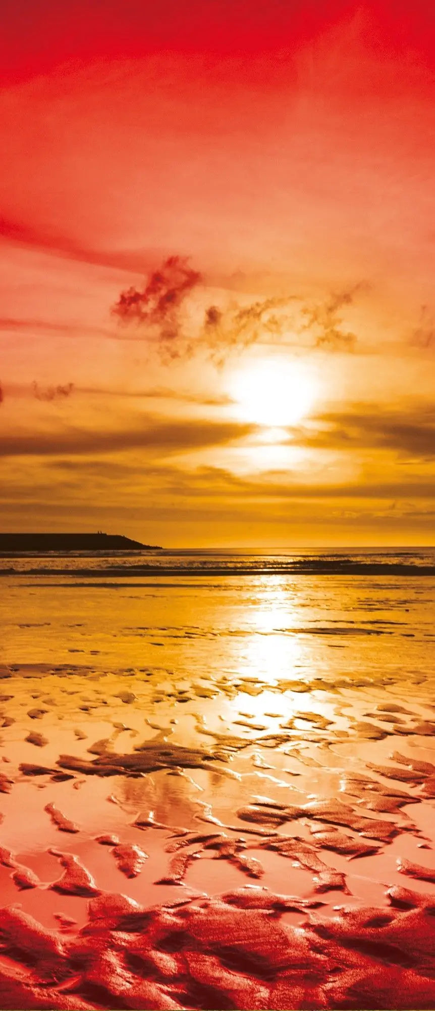 Billede 7 af Fototapet - Rød solnedgang over strand med vandpytter