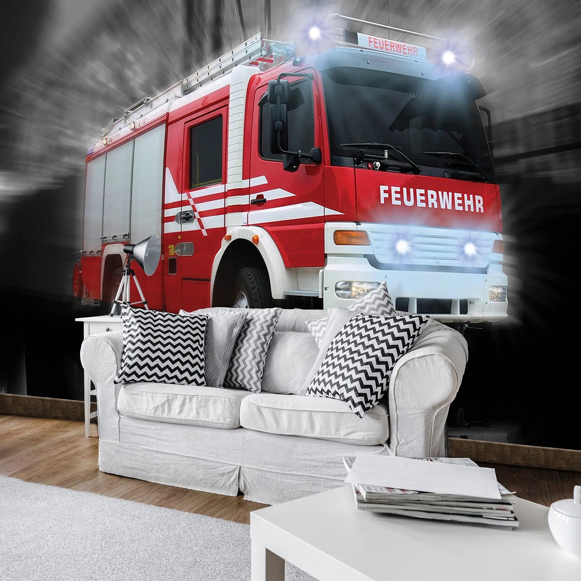 Billede 4 af Fototapet - Rød tysk brandbil i fart