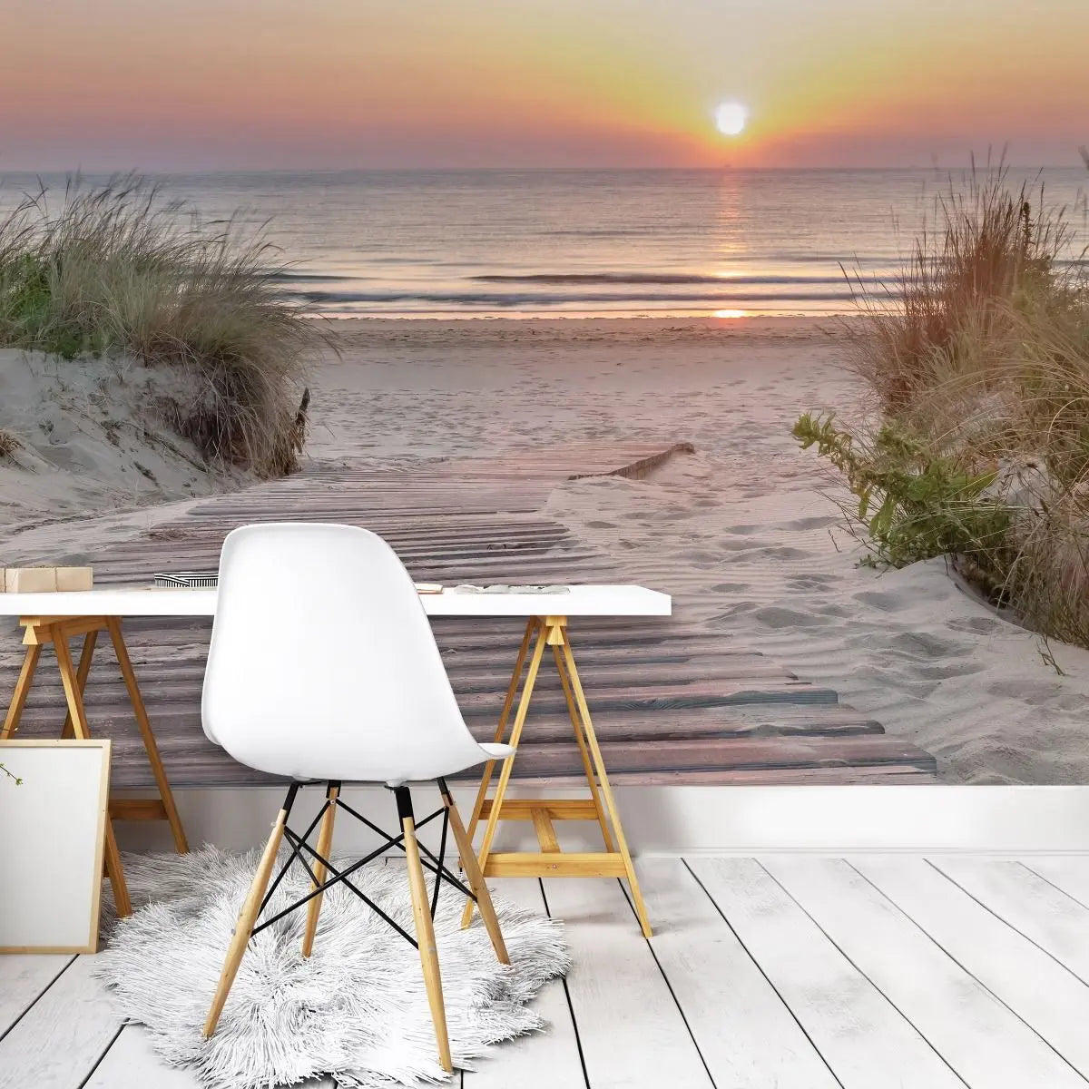 Billede 5 af Fototapet - Solnedgang over sandstrand med gangbro