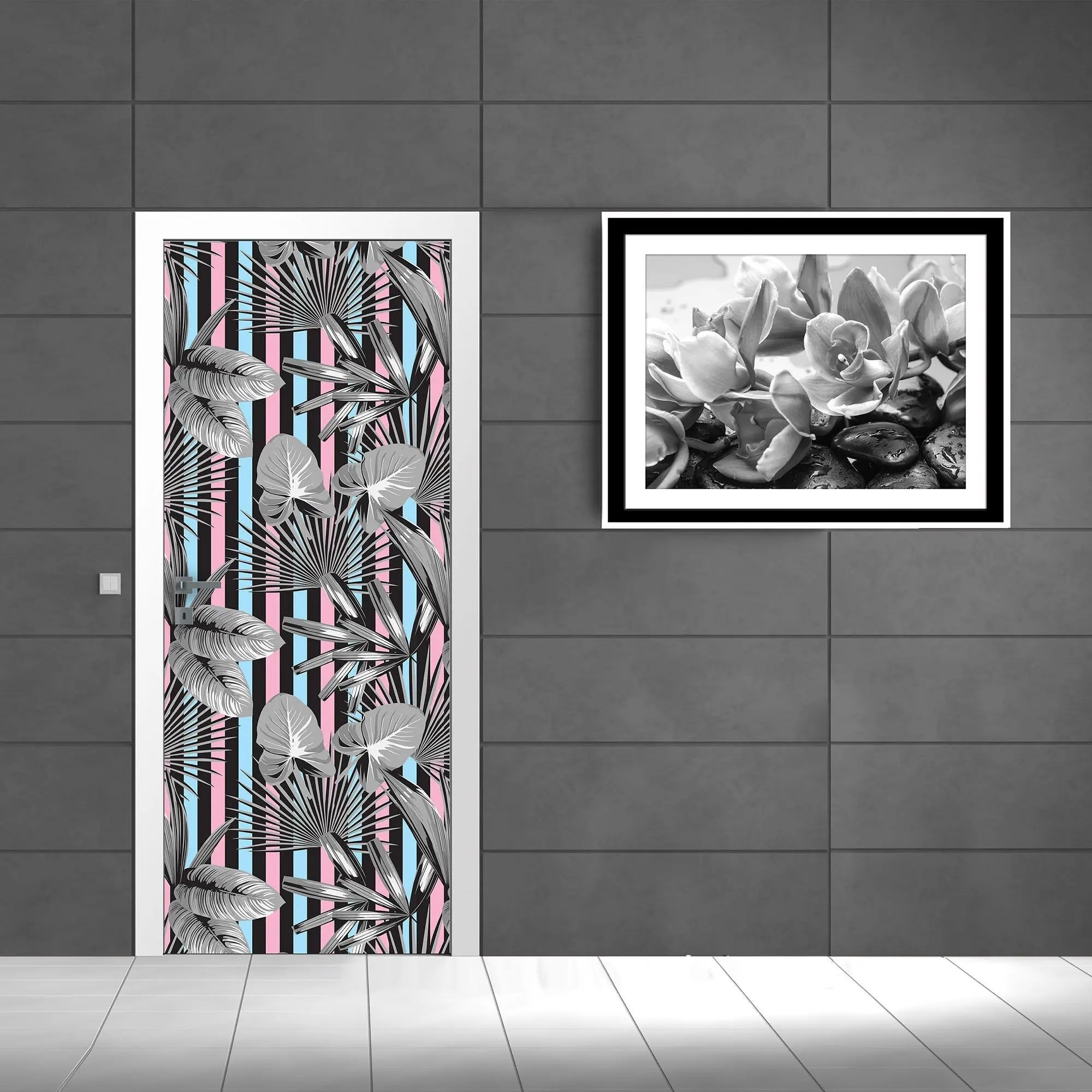 Billede 4 af Fototapet - Sort-hvide tropiske blade med pink og blå striber