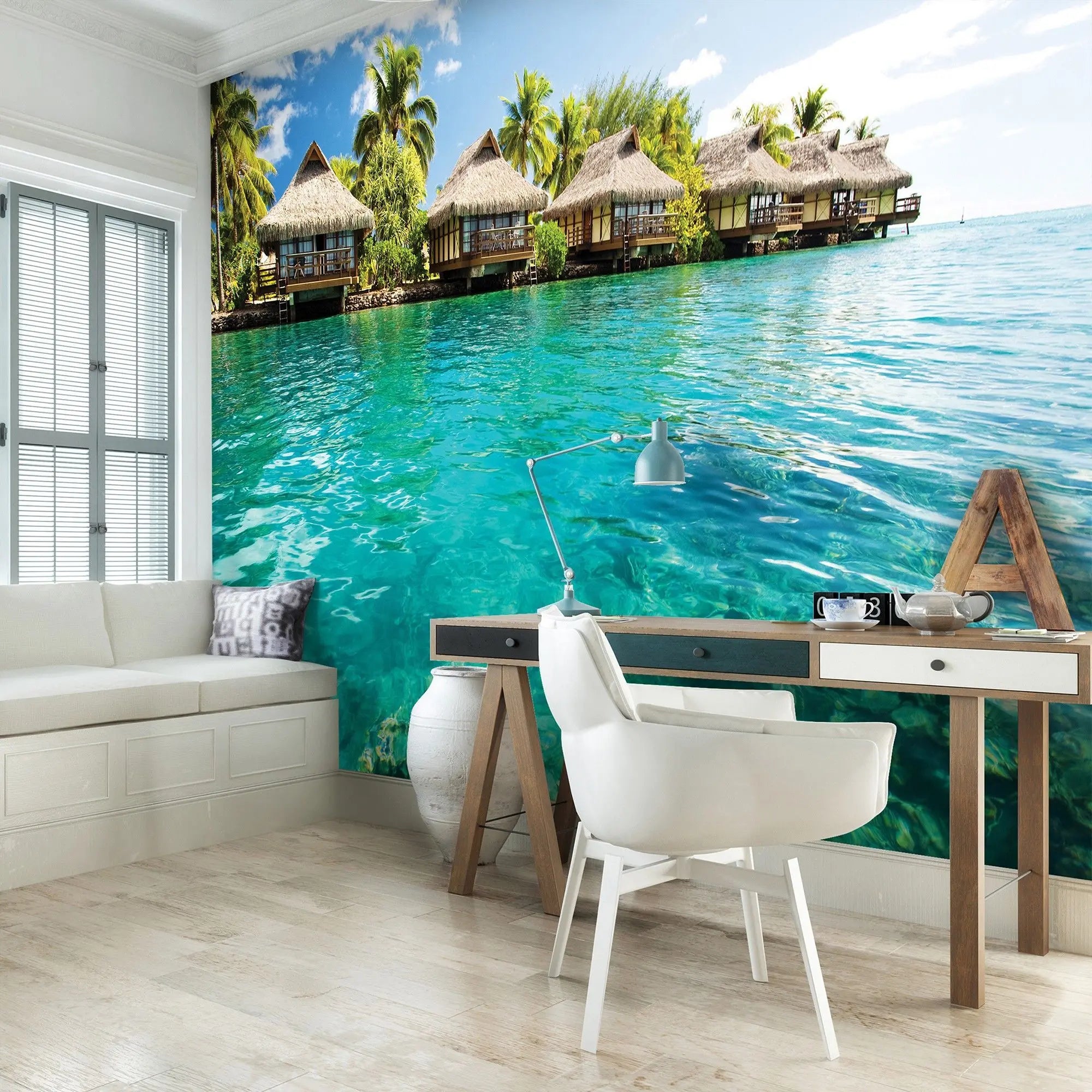 Billede 4 af Fototapet - Stråhytter på pæle over turkisblåt hav med palmer