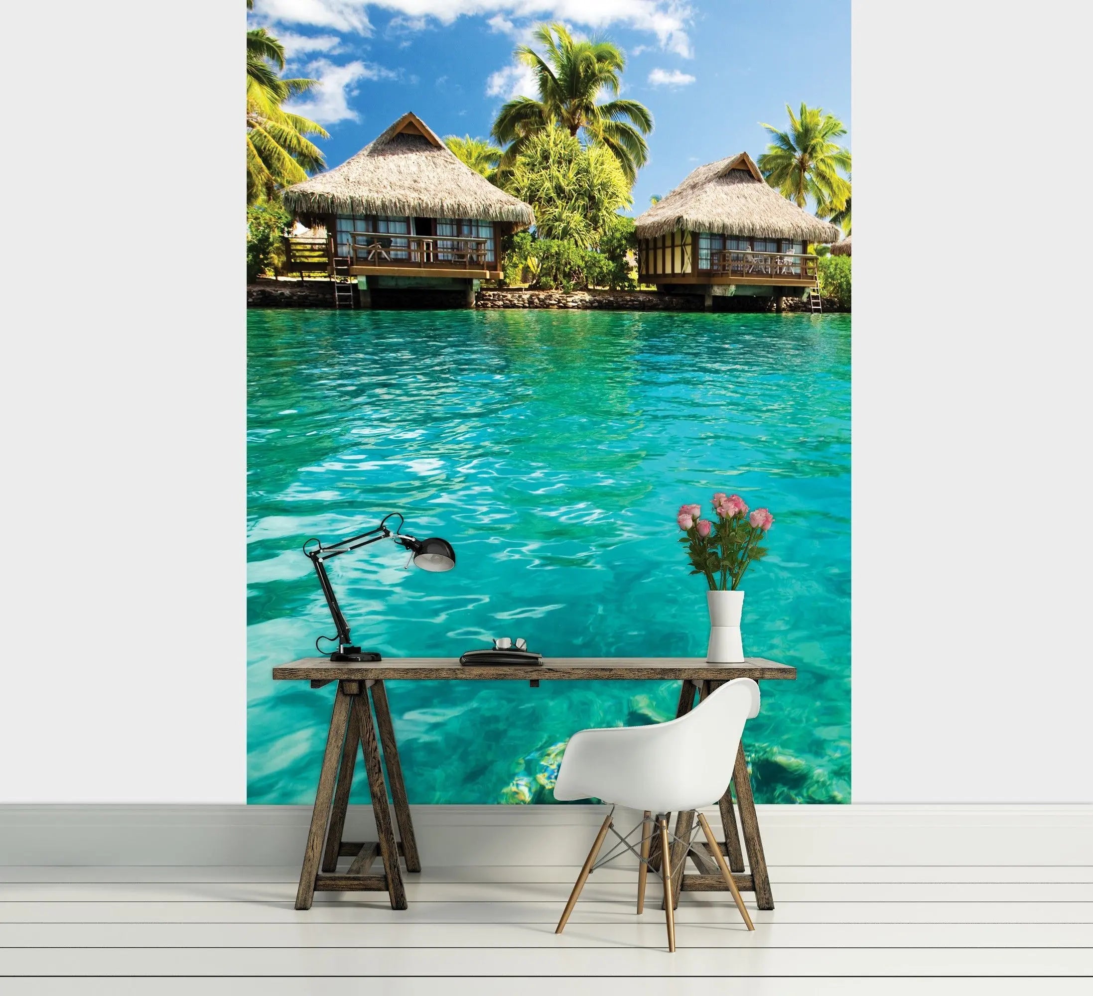 Billede 9 af Fototapet - Stråhytter på pæle over turkisblåt hav med palmer
