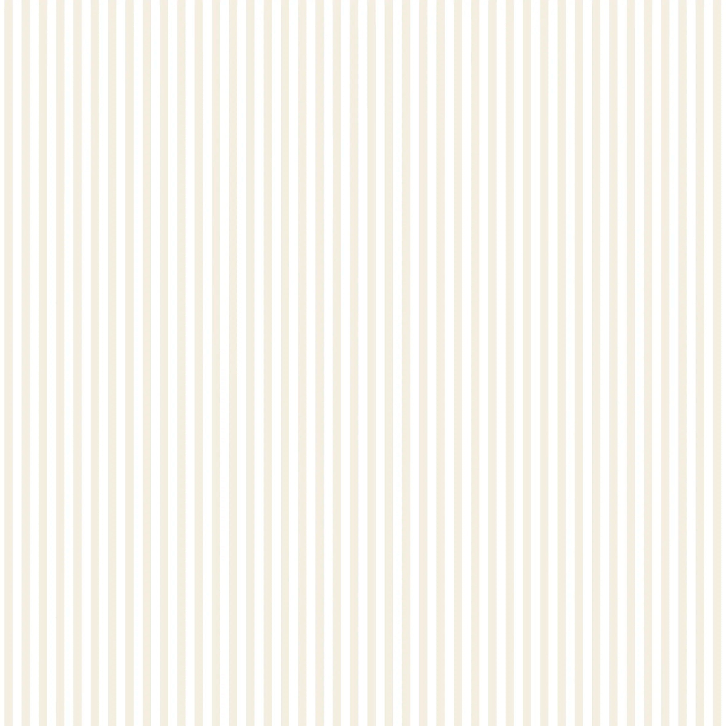 Nærbillede af tapetdesign i Pinstripe Patterns - Ivory fra Nicetapet.dk med fine, lodrette striber i en blød, elfenbensfarvet nuance.