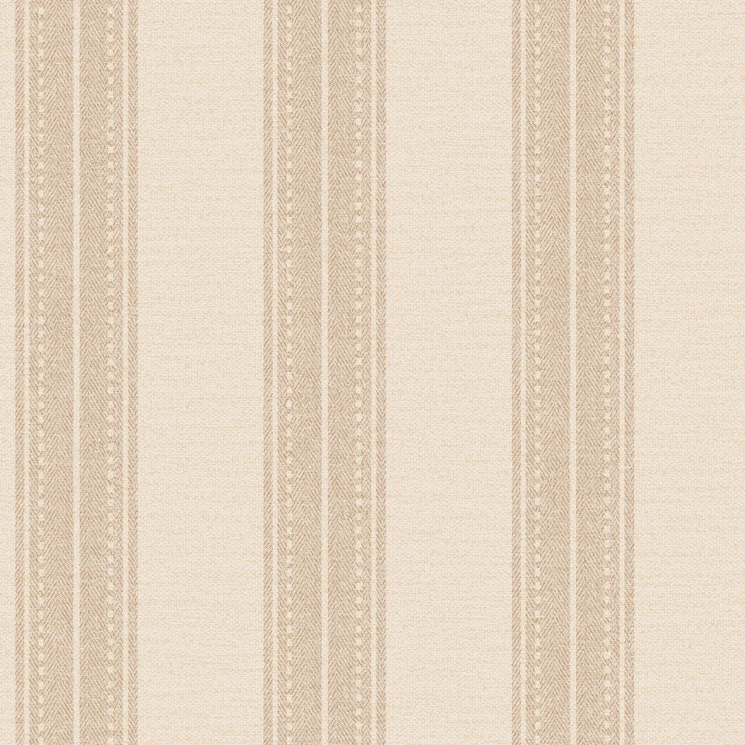 Detaljeret visning af Yuste Stripe - Coral tapet med lodrette striber i beige og koral nuancer.