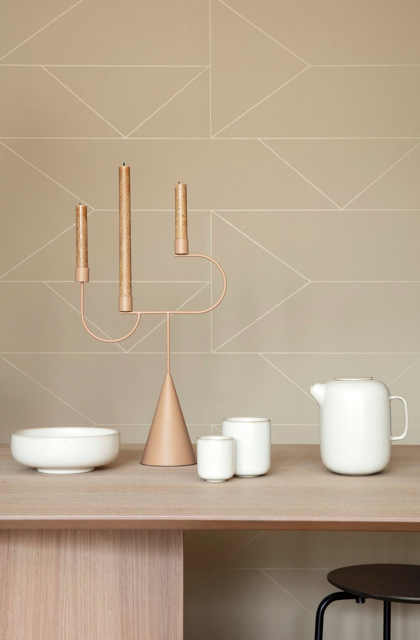 Lines - Cashmere Beige m. guldstriber Ferm Living tapet 100372693