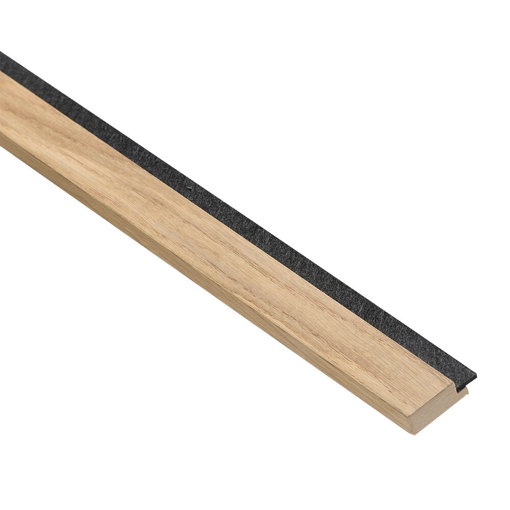 Afslutningsliste med akustikfilt 1,6cm. X 4,4cm. X 278cm. afslutningsliste med finer til akustikpaneler