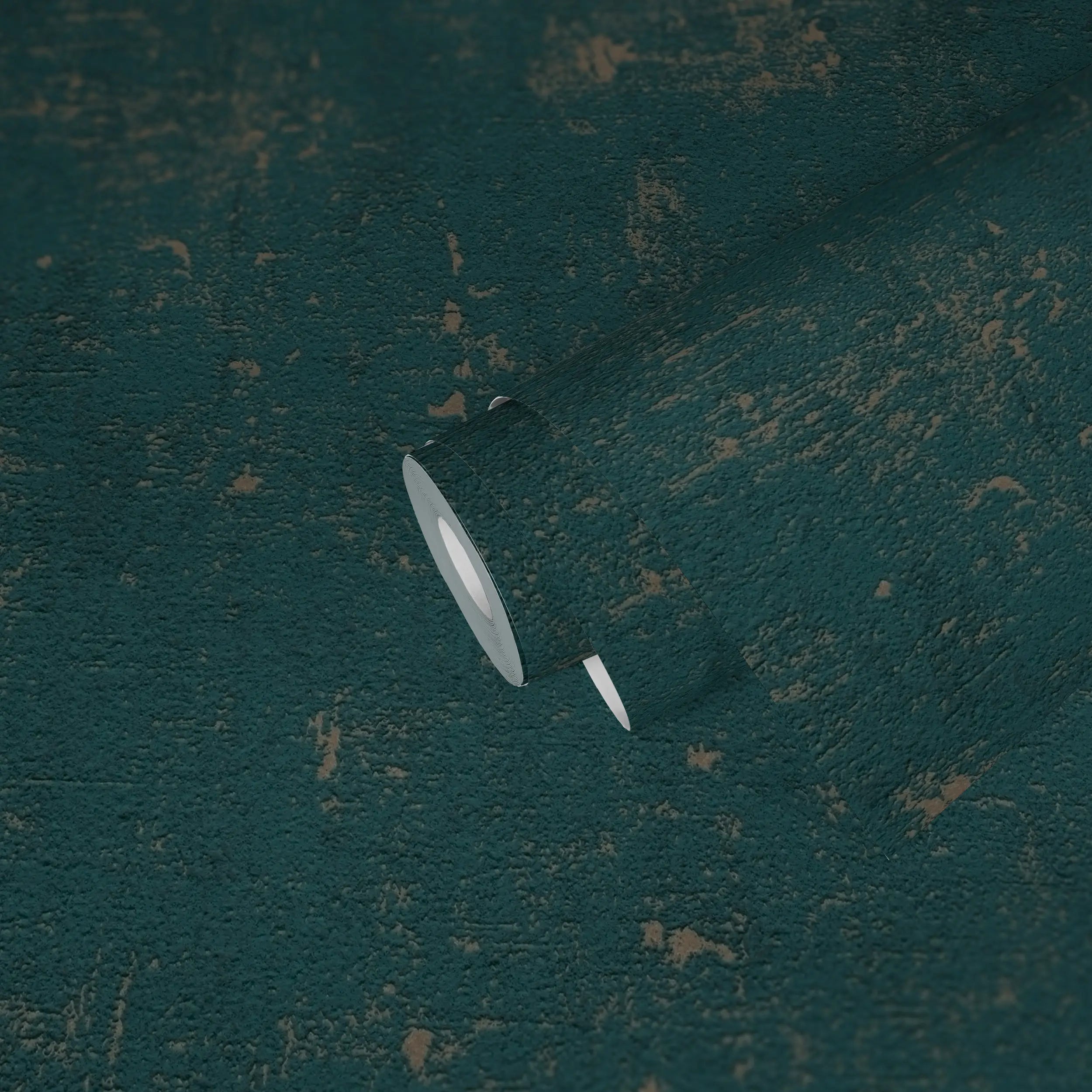 Tapetrulle af Ancient Patina - Teal fra Nicetapet.dk, der viser den teal farvede tekstur og det antikke patina mønster.