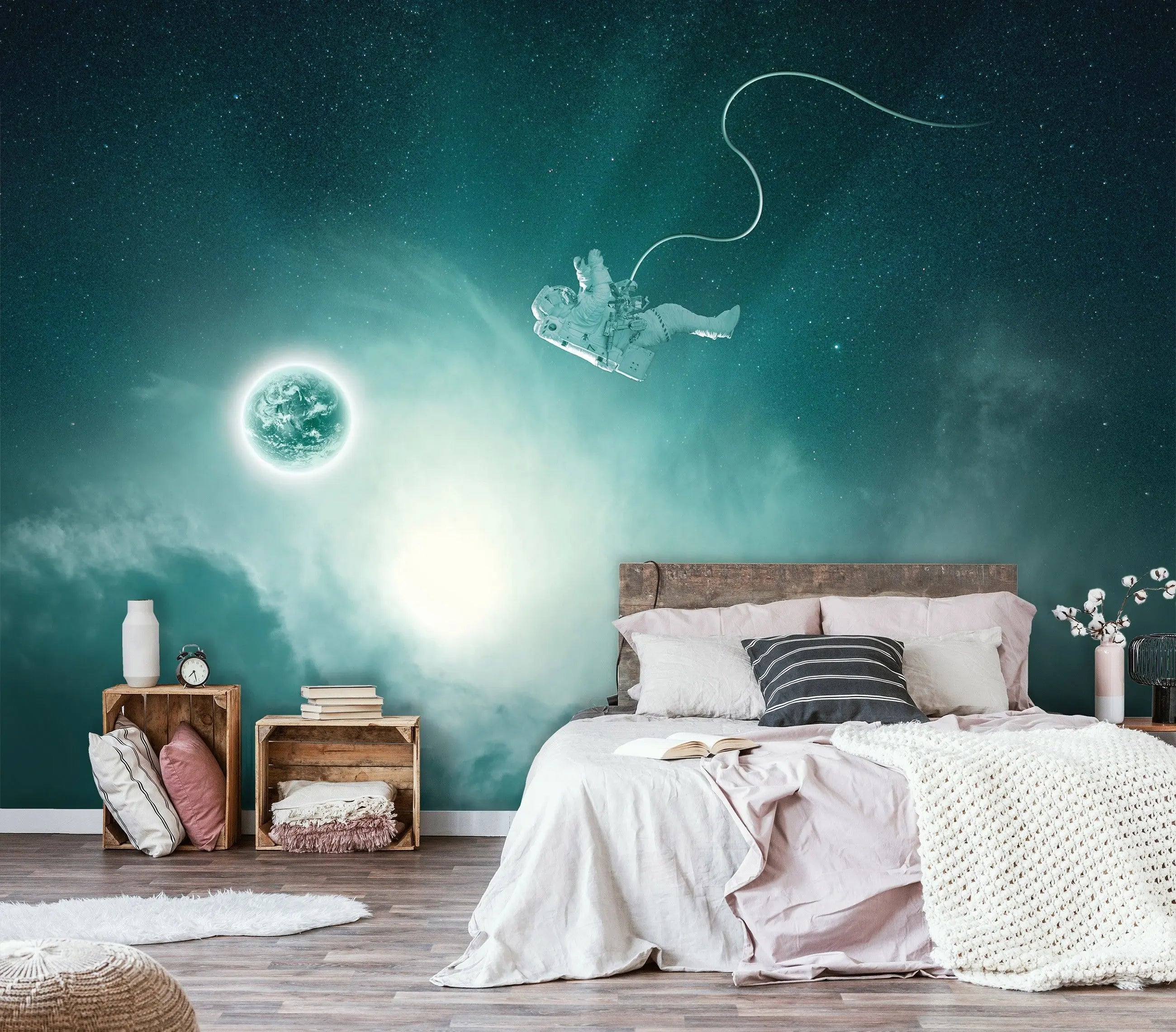 Billede 10 af Fototapet - Astronaut i rummet med synlig planet og stjerner