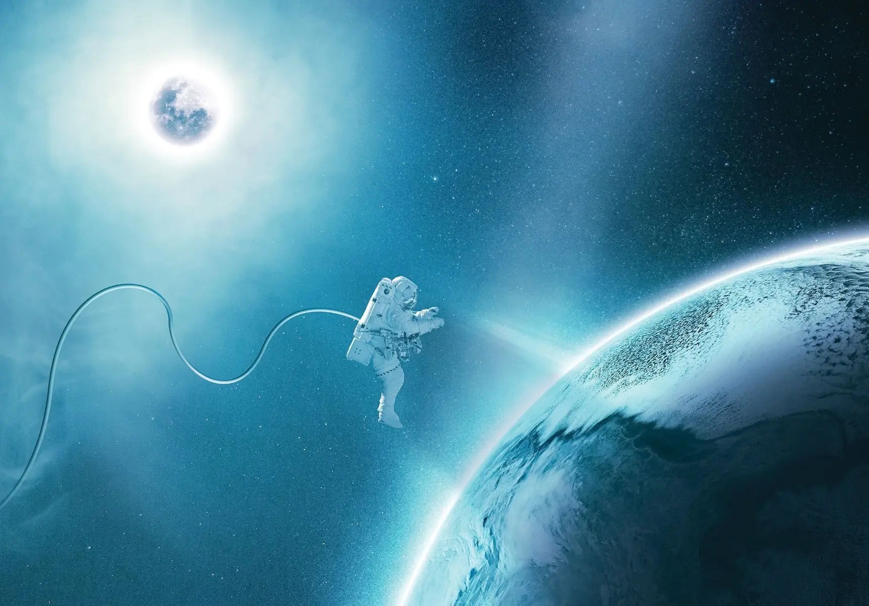Billede 1 af Fototapet - Astronaut i rummet med udsigt til planeten og solen