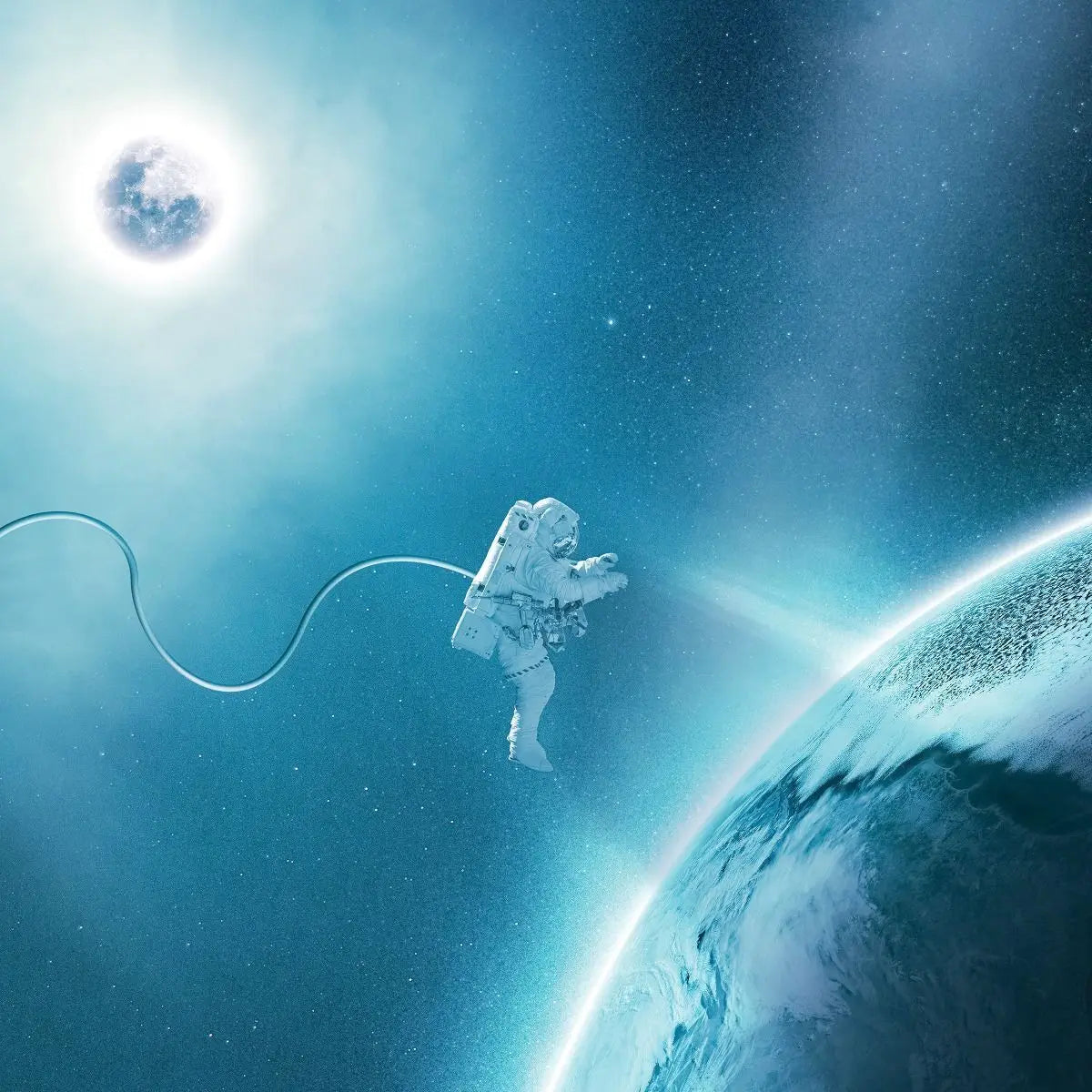 Billede 7 af Fototapet - Astronaut i rummet med udsigt til planeten og solen