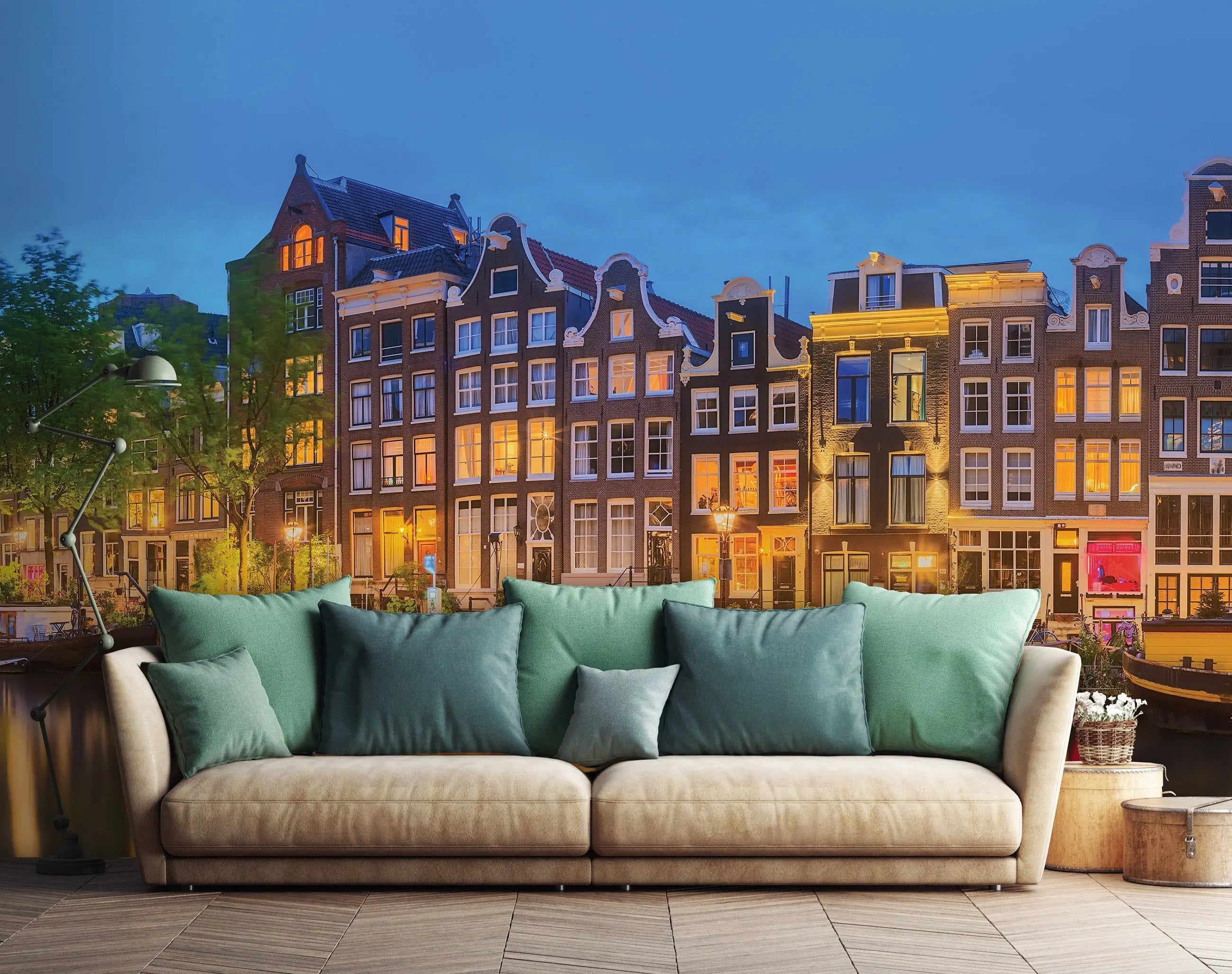 Billede 11 af Fototapet - Belyste kanalhuse og husbåde om aftenen i Amsterdam