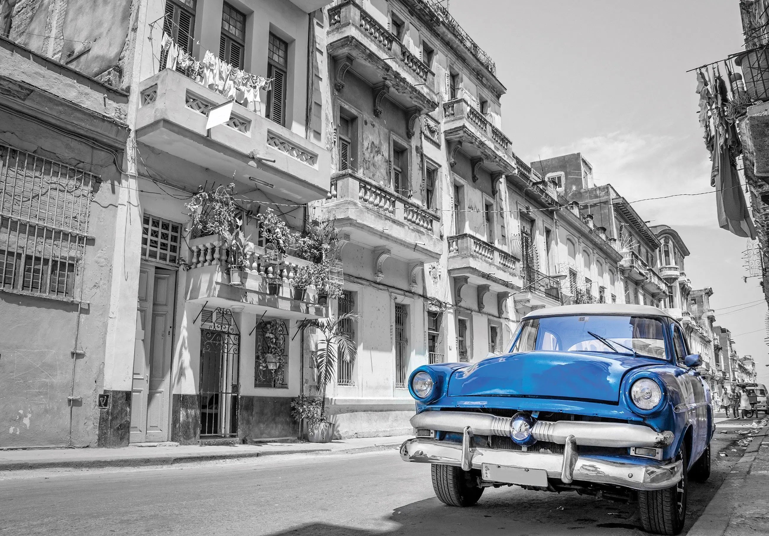 Billede 9 af Fototapet - Blå veteranbil i sort-hvid gade i Havana, Cuba