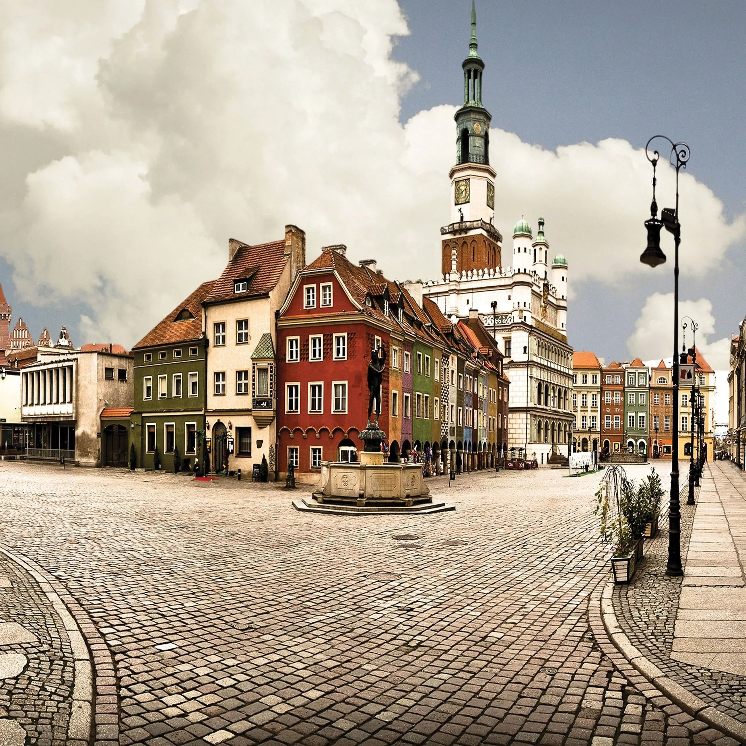 Billede 18 af Fototapet - Farverig torveplads med historiske bygninger i Poznań, Polen