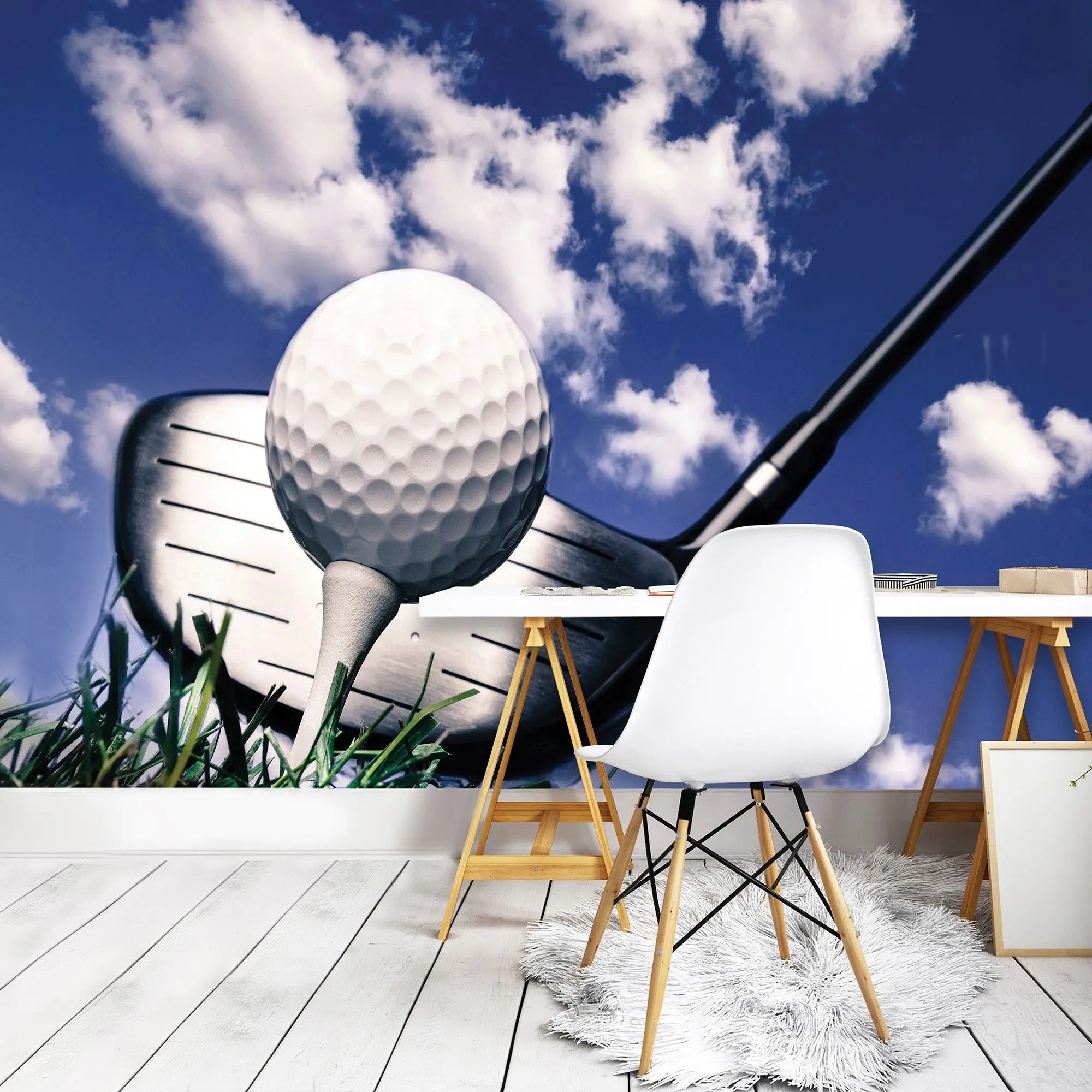 Billede 5 af Fototapet - Golfbold på tee med driver mod blå himmel
