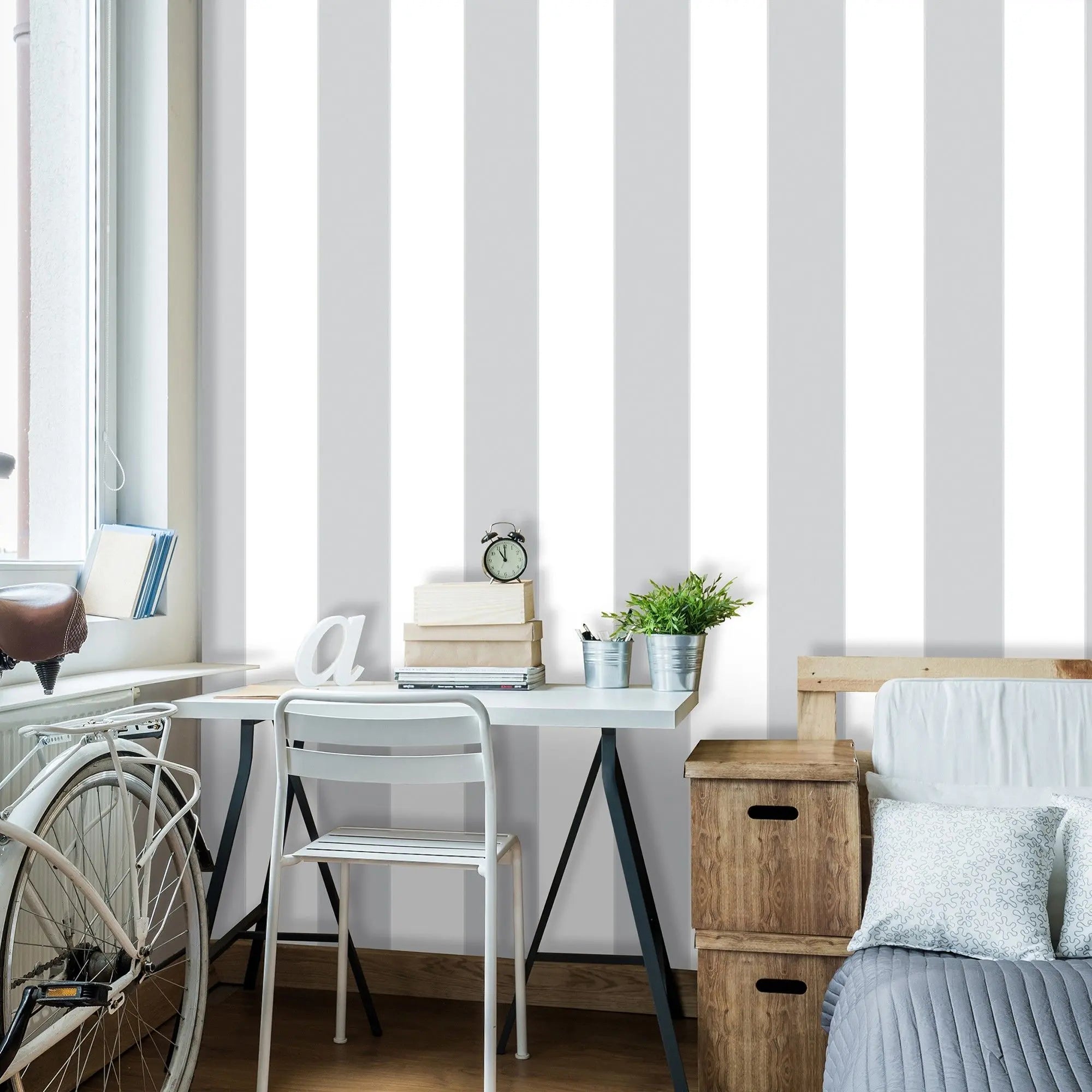 Billede 3 af Fototapet - Grå vertikale striber på hvid baggrund