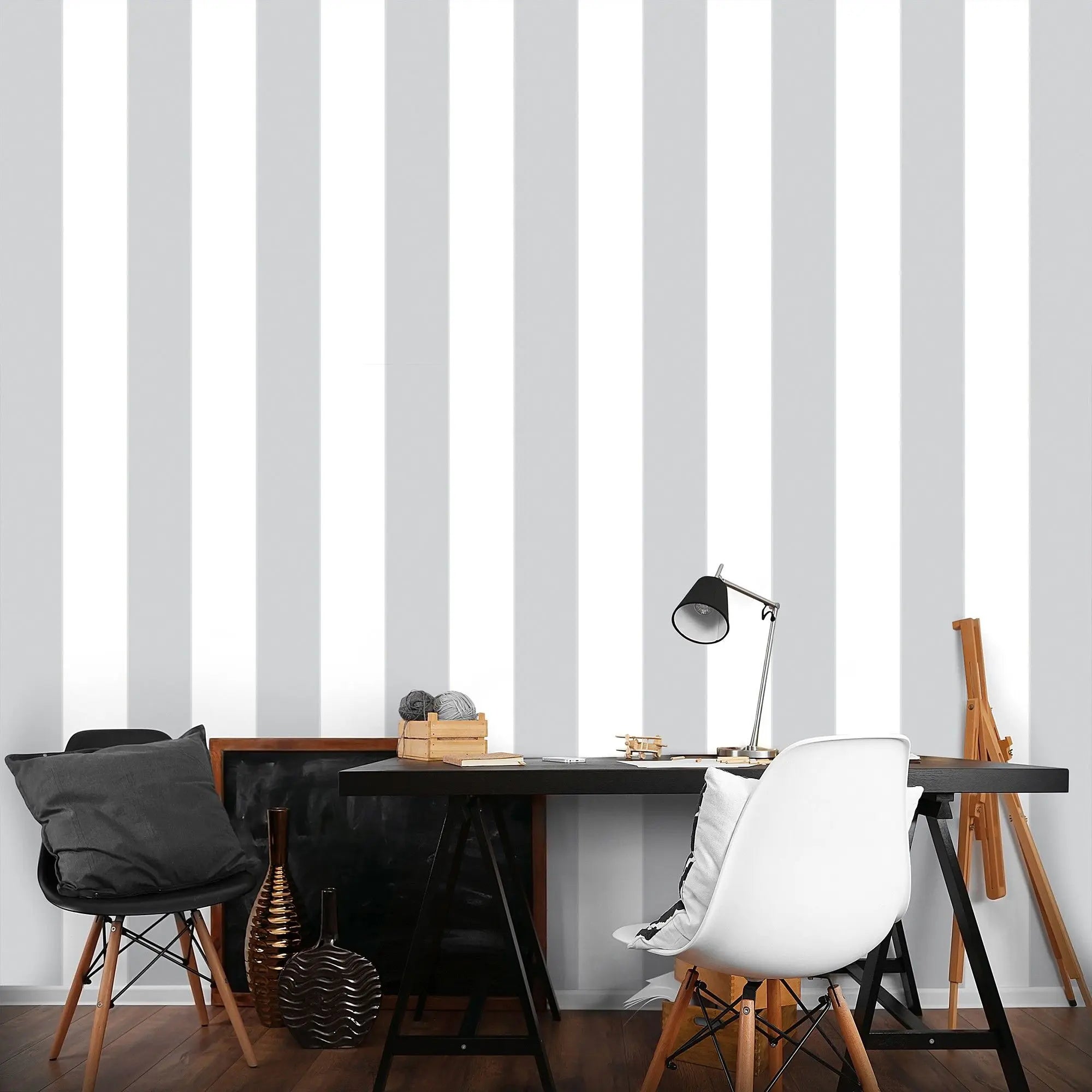 Billede 4 af Fototapet - Grå vertikale striber på hvid baggrund