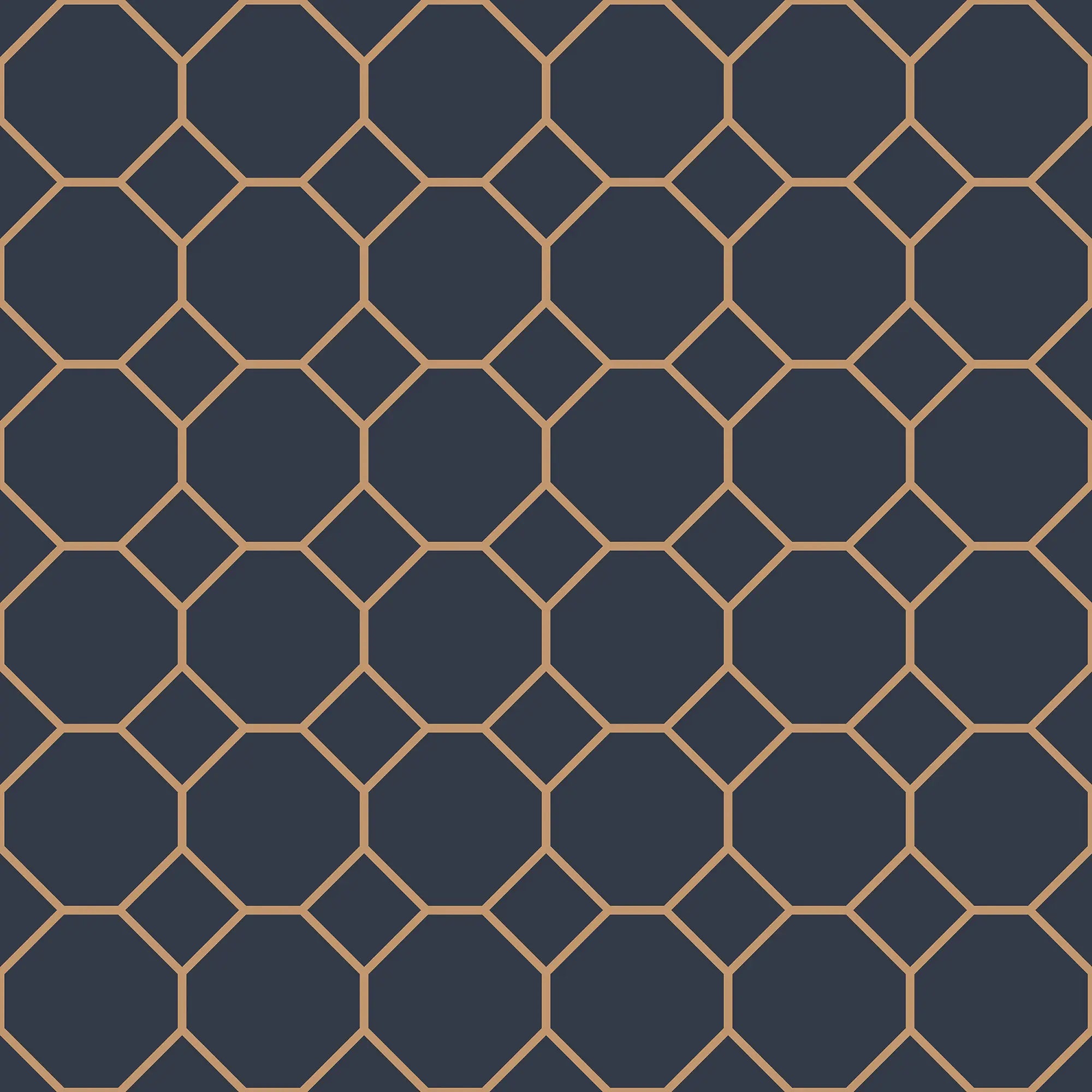 Billede af tapetet Honeycomb - Midnight med et geometrisk mønster af gyldne linjer på en mørk blå baggrund.