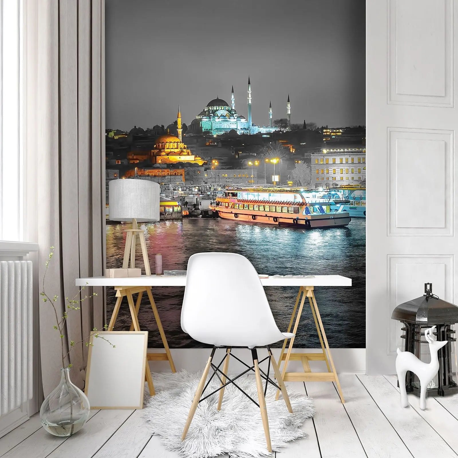 Billede 10 af Fototapet - Nat med oplyst moské og farverige både ved havn i Istanbul