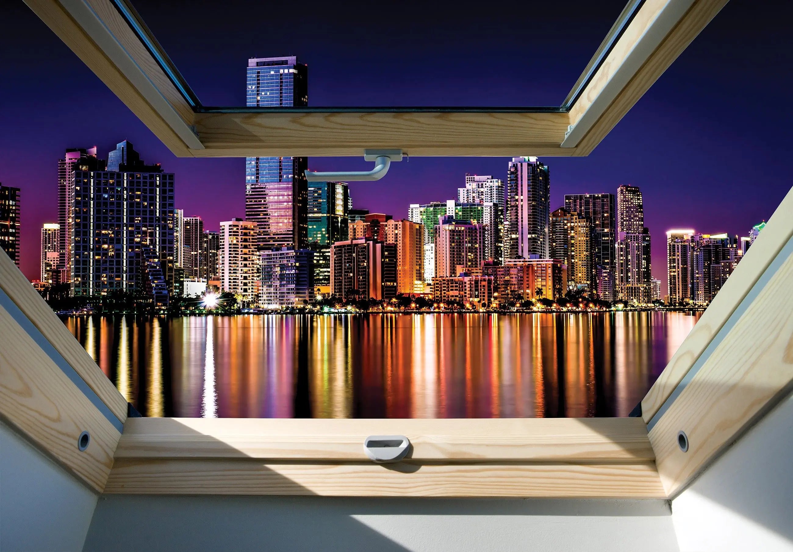 Billede 2 af Fototapet - Natteudsigt over Miami Skyline Set Gennem Ovenlys