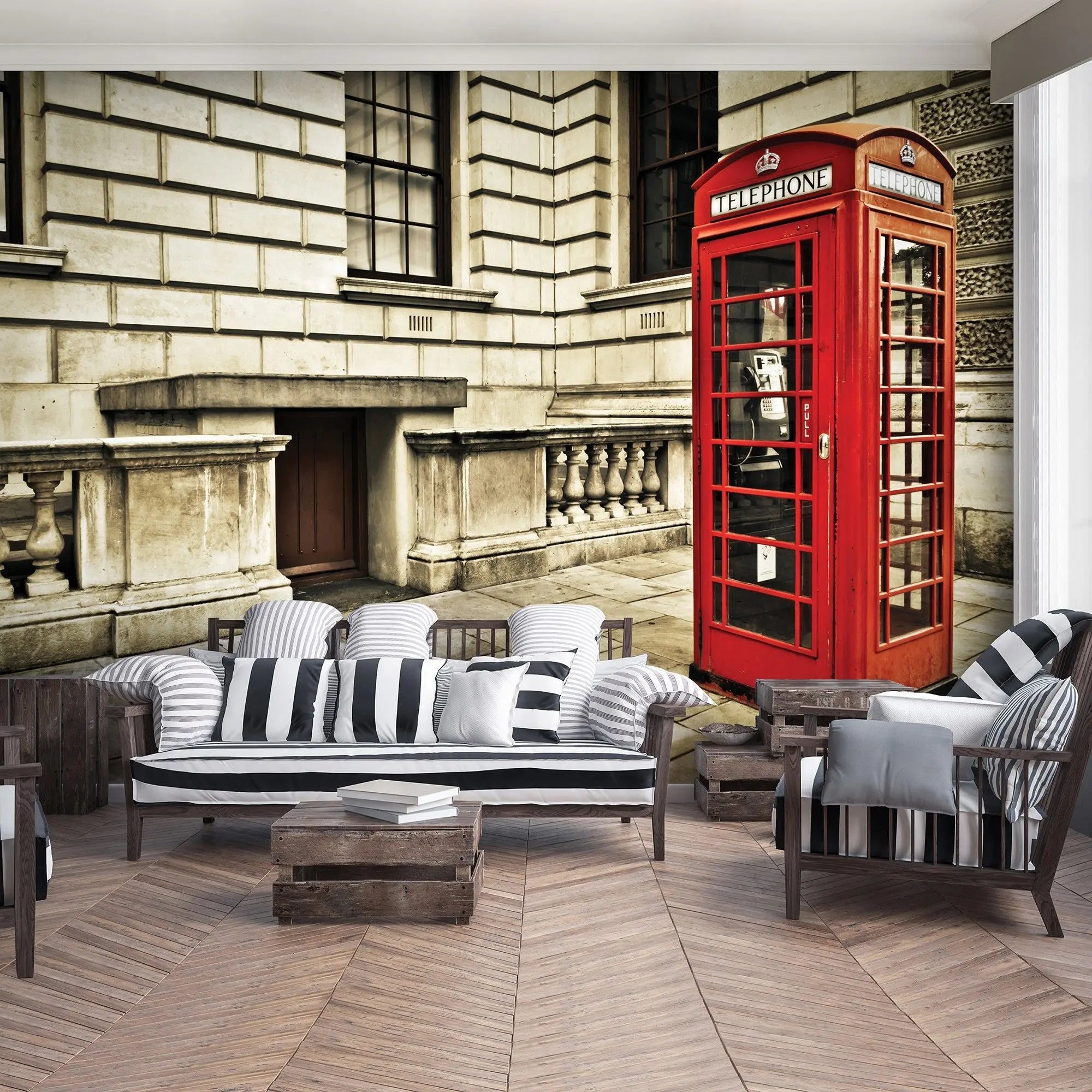 Billede 4 af Fototapet - Rød telefonboks ved stenbygning