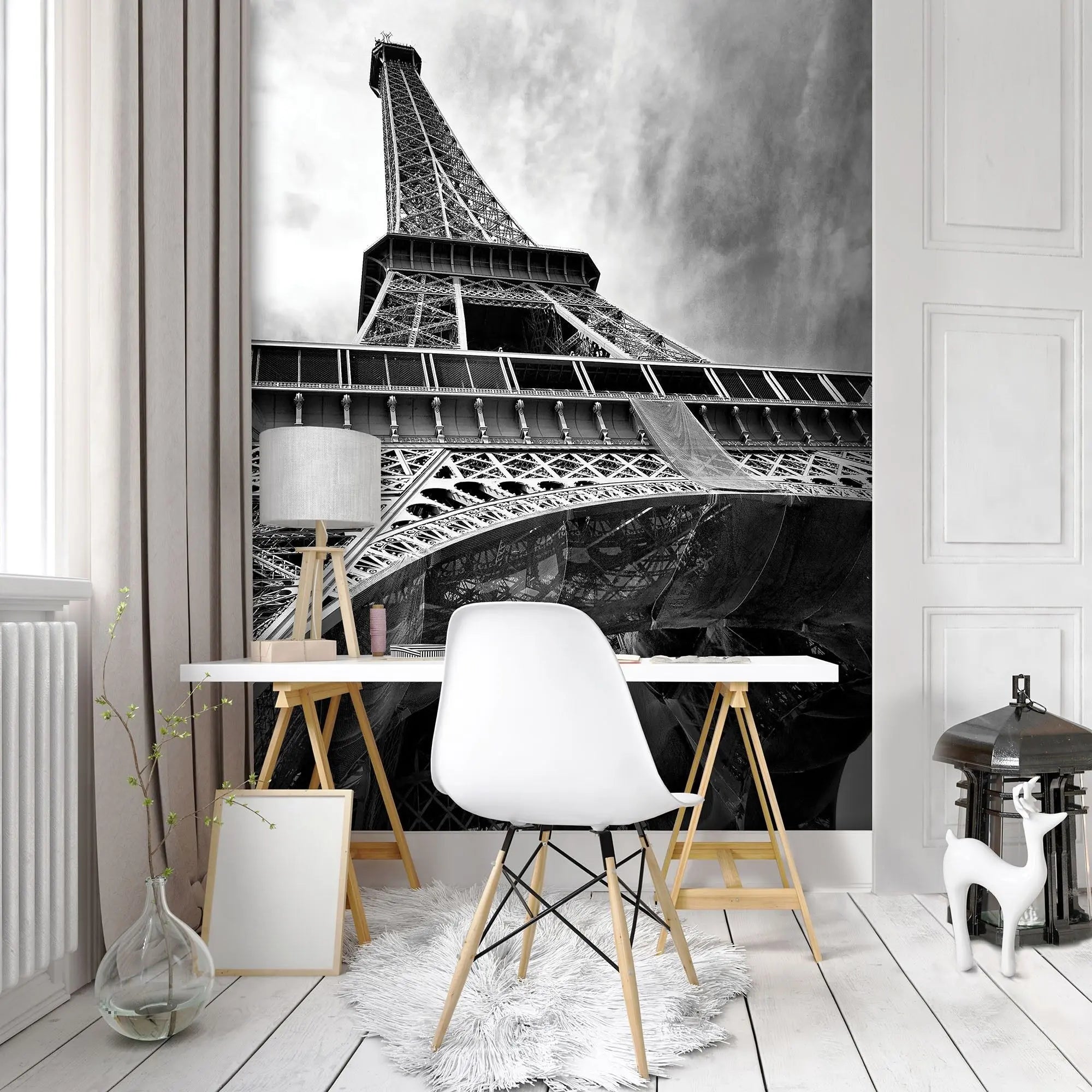 Billede 6 af Fototapet - Sort-hvid foto af Eiffeltårnet set nedefra, Paris
