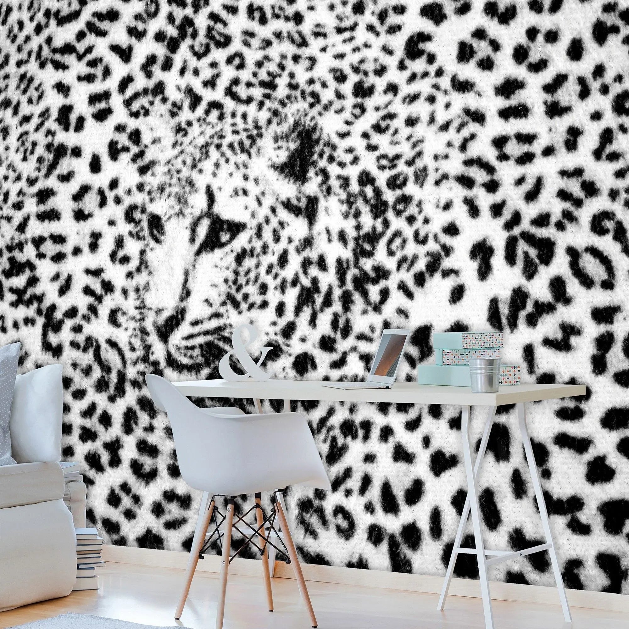 Billede 3 af Fototapet - Sort-hvidt leopardansigt omgivet af sorte pletter