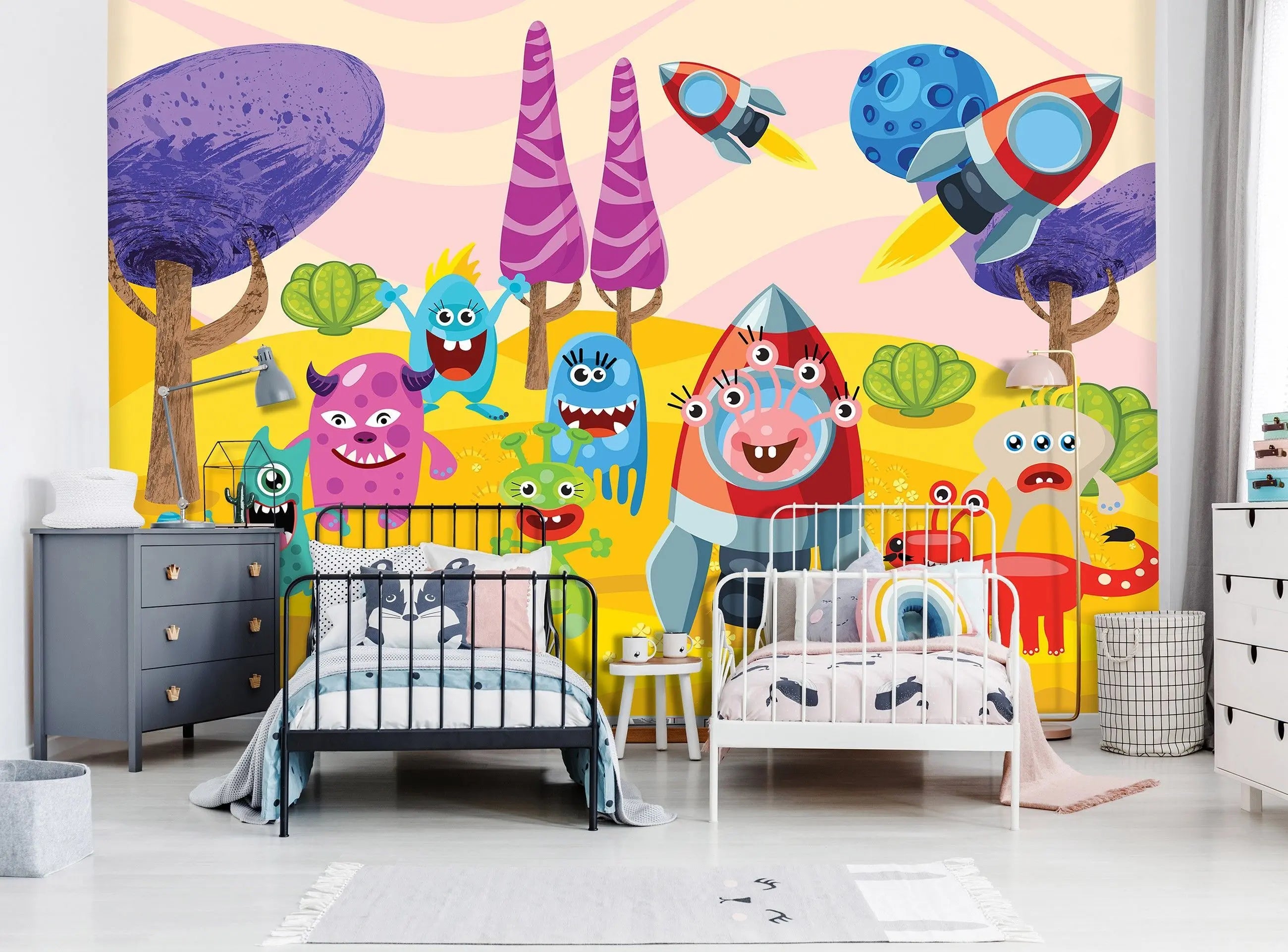 Billede 5 af Fototapet - Tegneseriemonstre med raketter på gul overflade