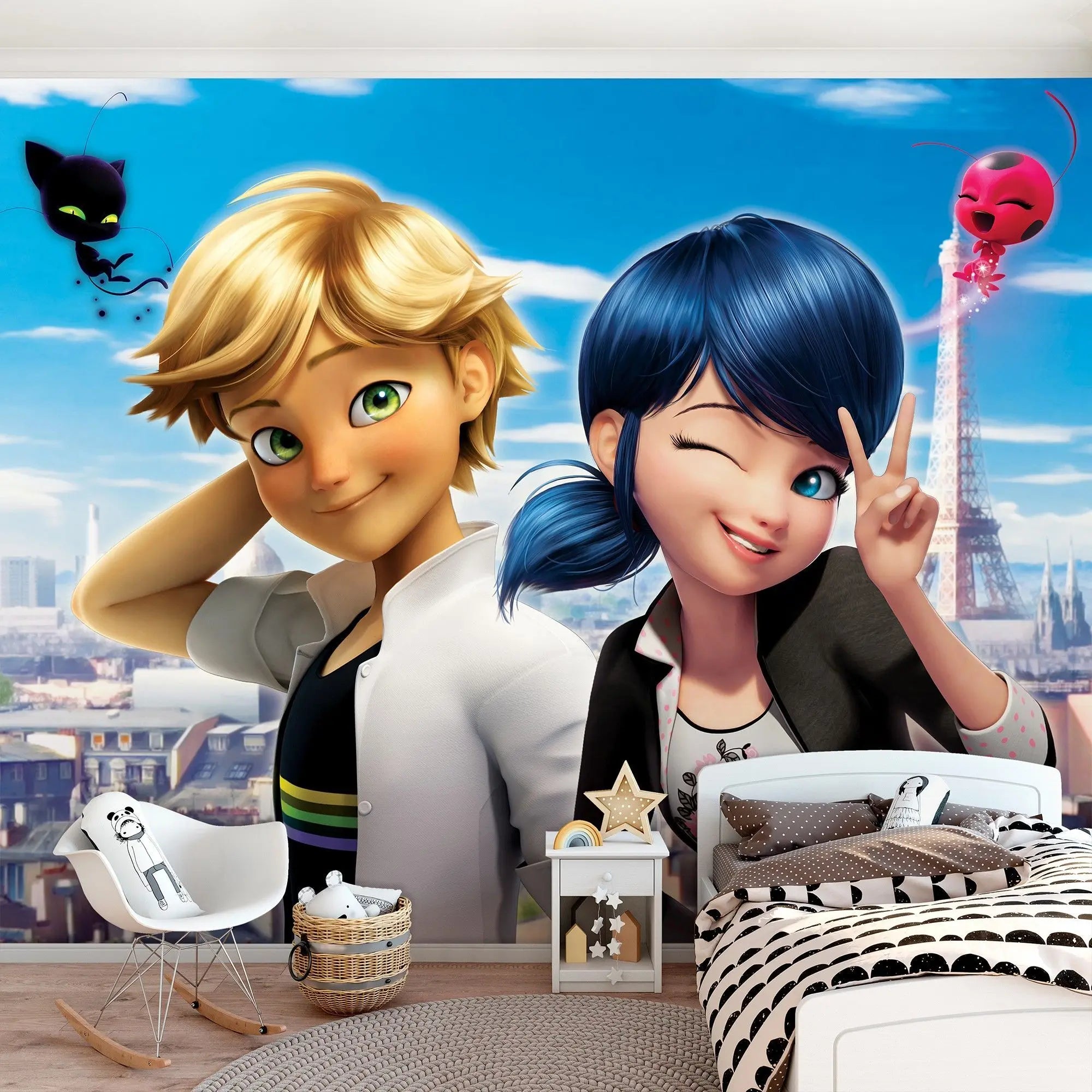 Billede 8 af Fototapet - To animerede karakterer foran Eiffeltårnet i Paris