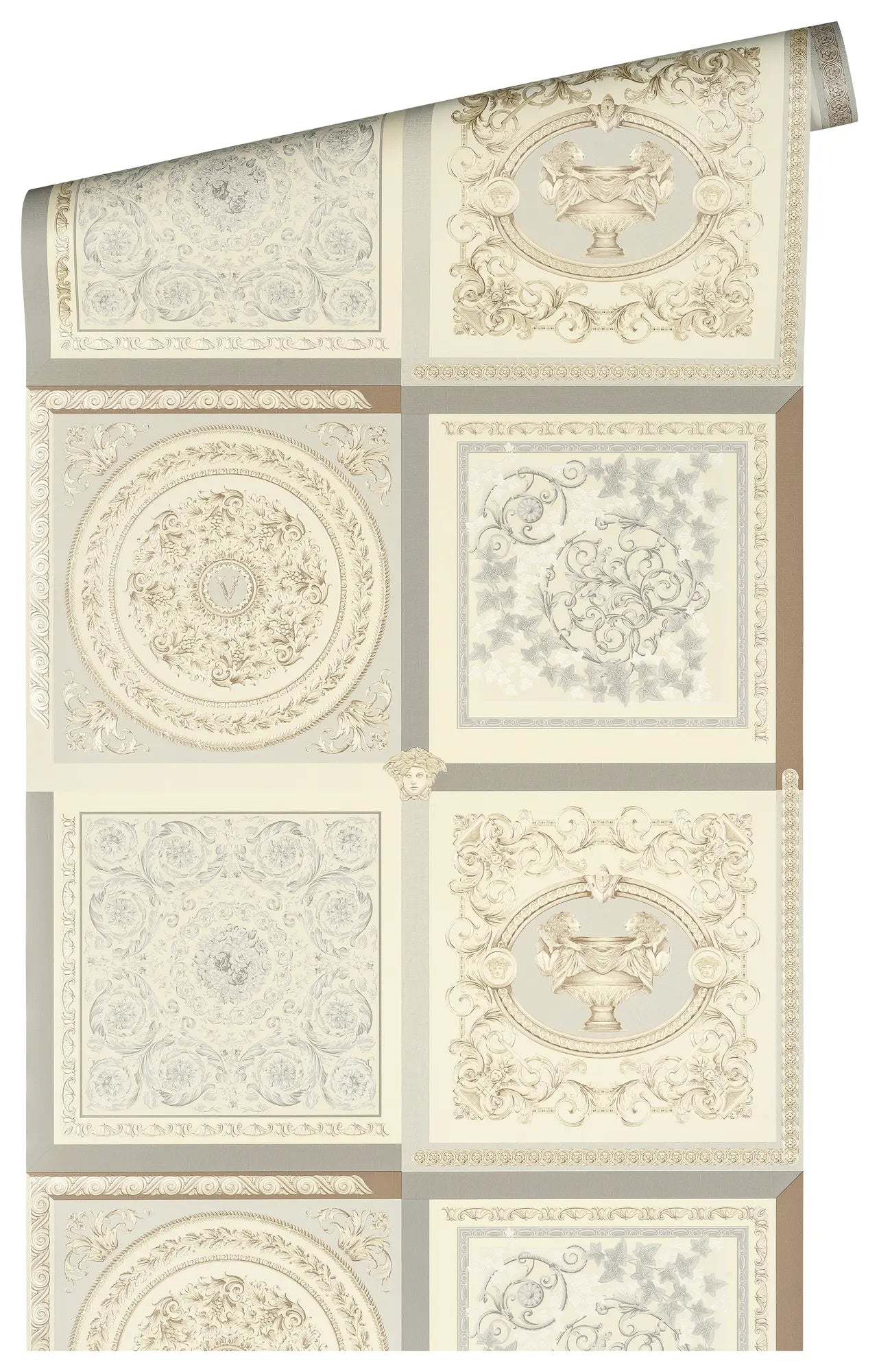 Billede af hele rullen af Versace Barocco Mosaic - Silver tapet med dens karakteristiske mønstre.