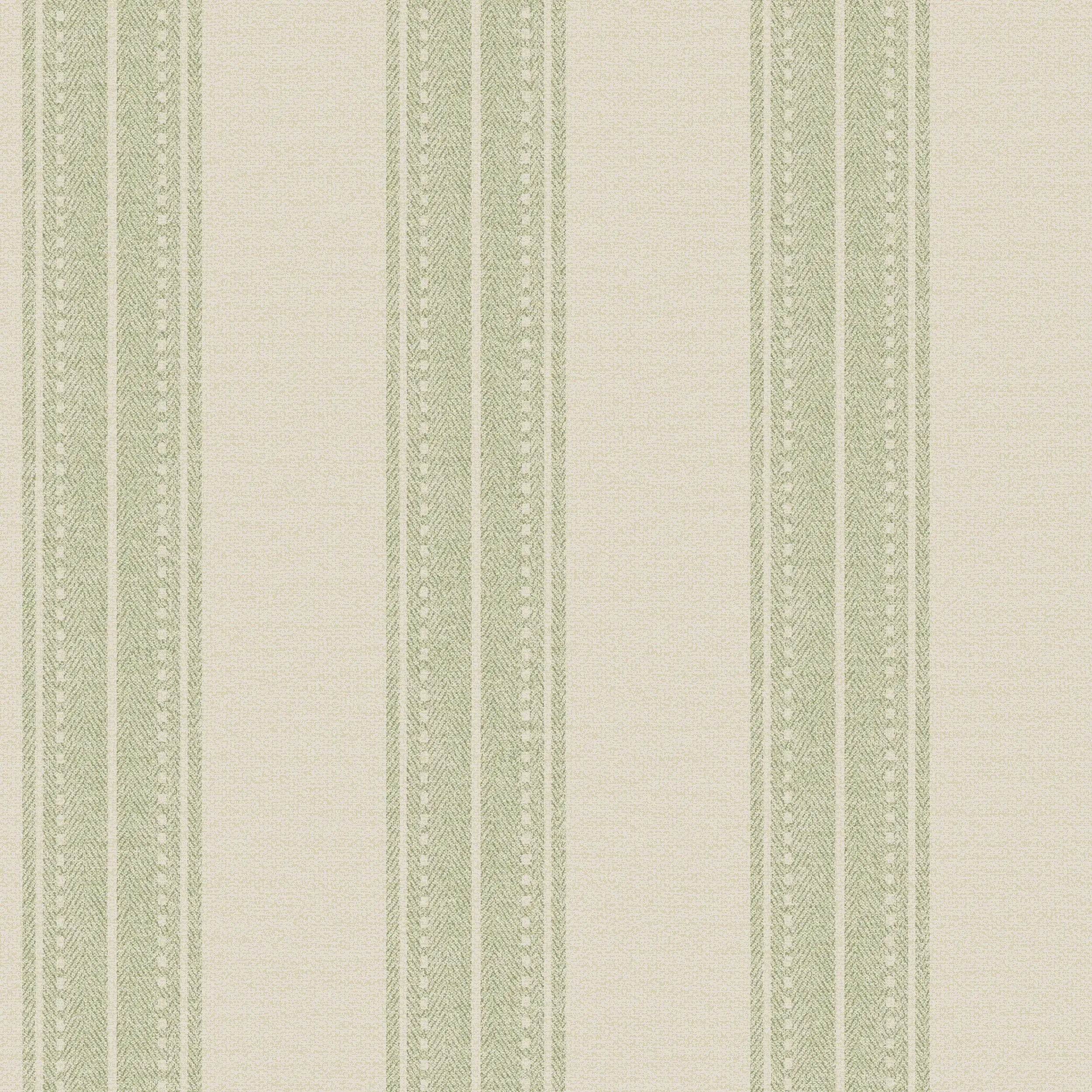 Detaljeret visning af tapetmønsteret Yuste Stripe - Sage, med gentagne grønne striber på en lys baggrund.
